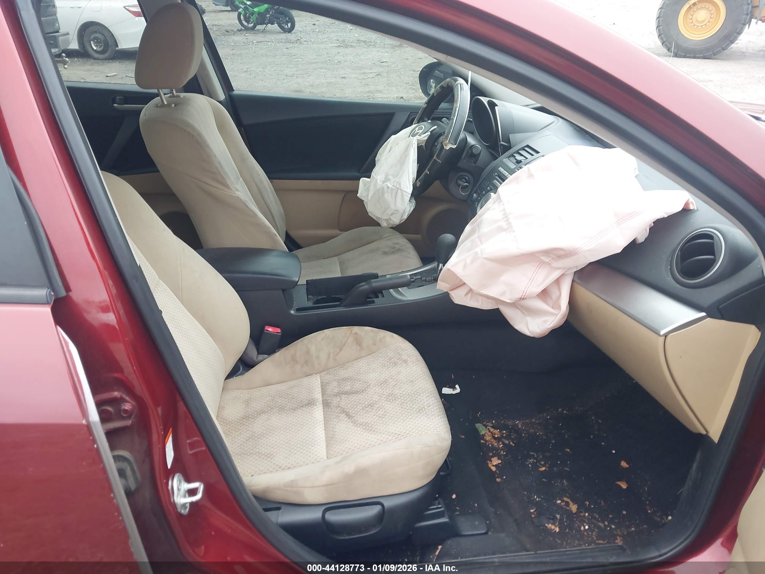 MAZDA 3 image 5