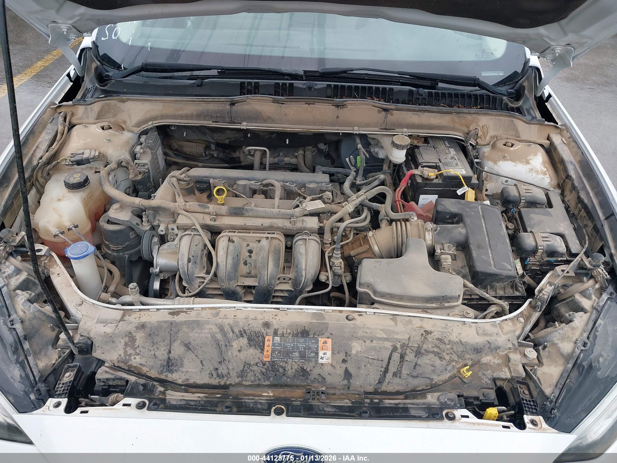 FORD FUSION image 10