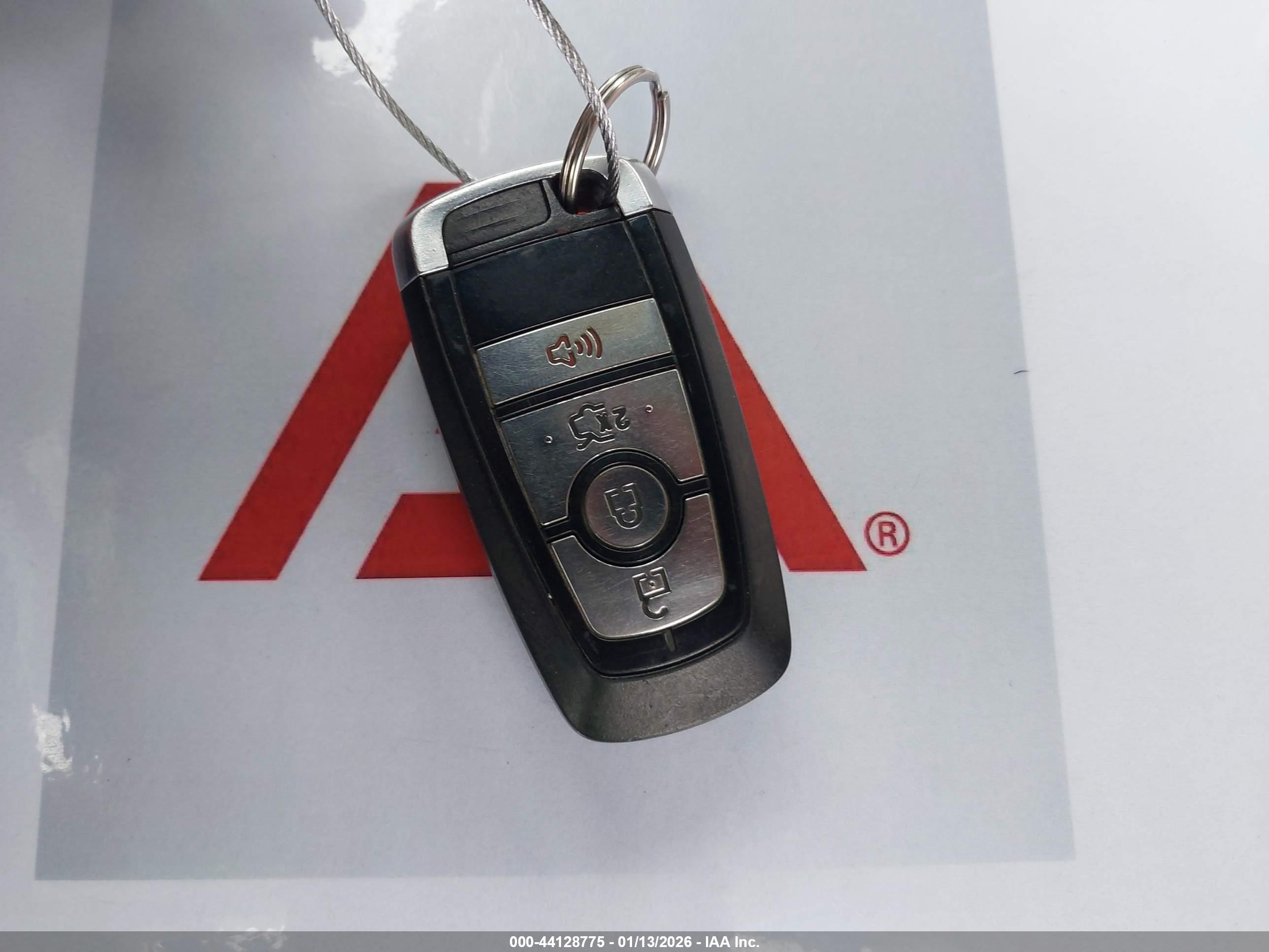 FORD FUSION image 11