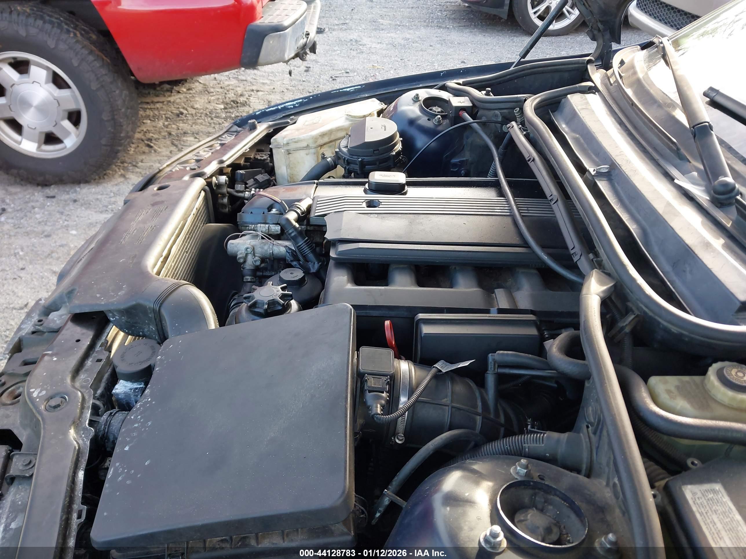 BMW 330I image 10