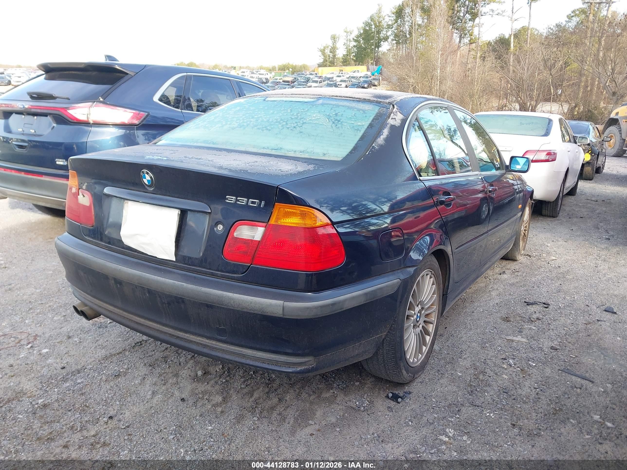 BMW 330I image 4