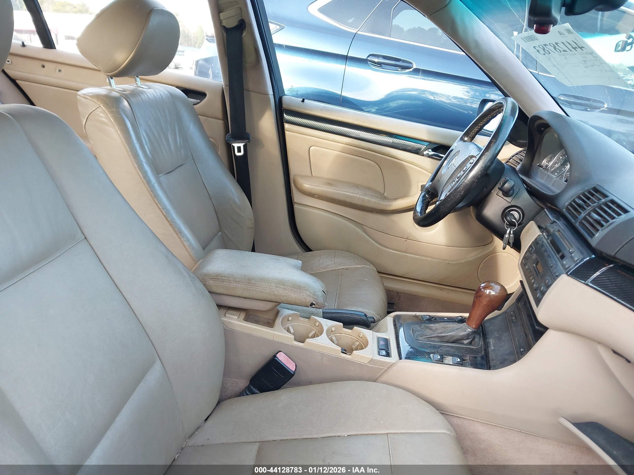 BMW 330I image 5