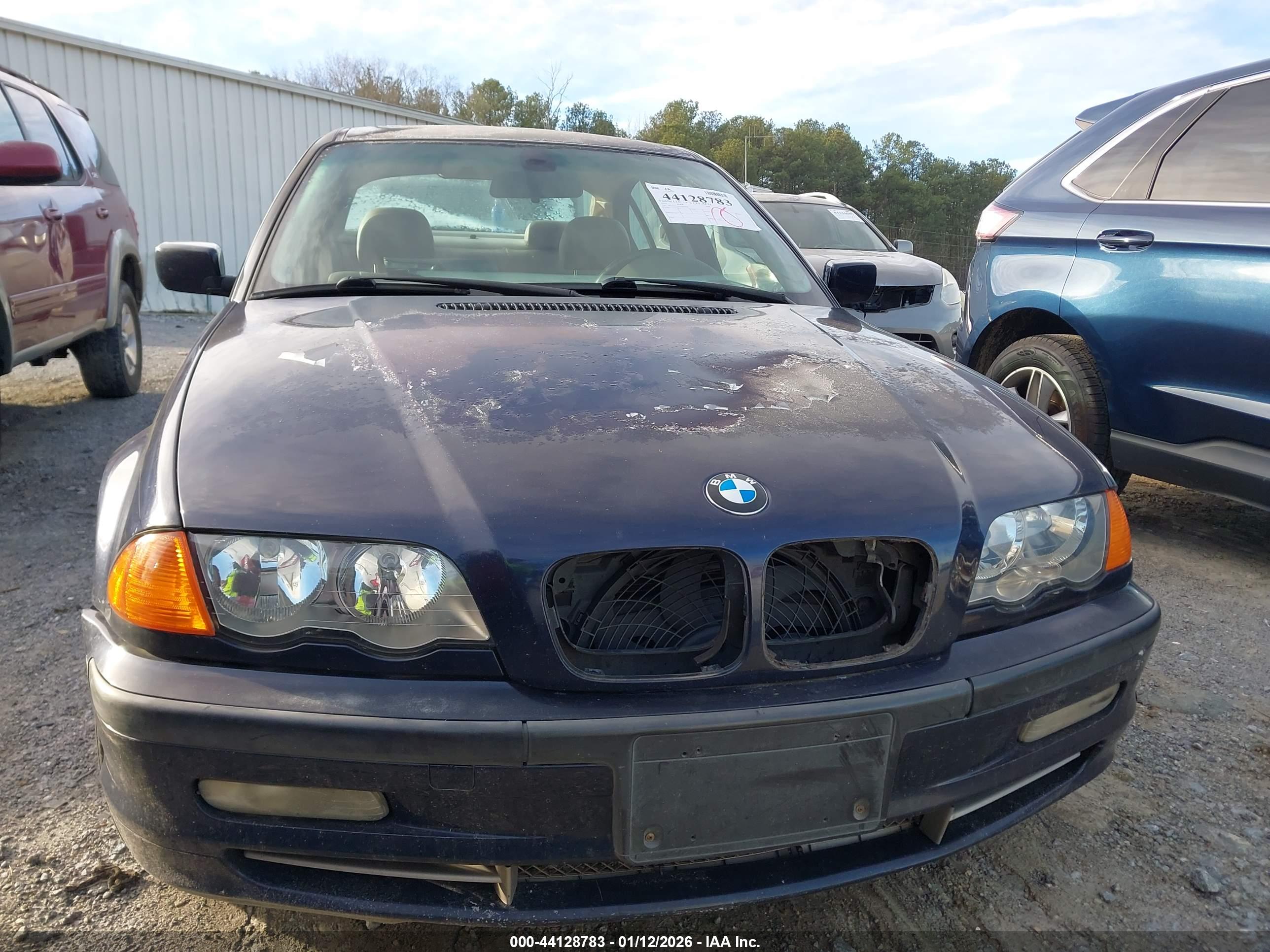 BMW 330I image 6
