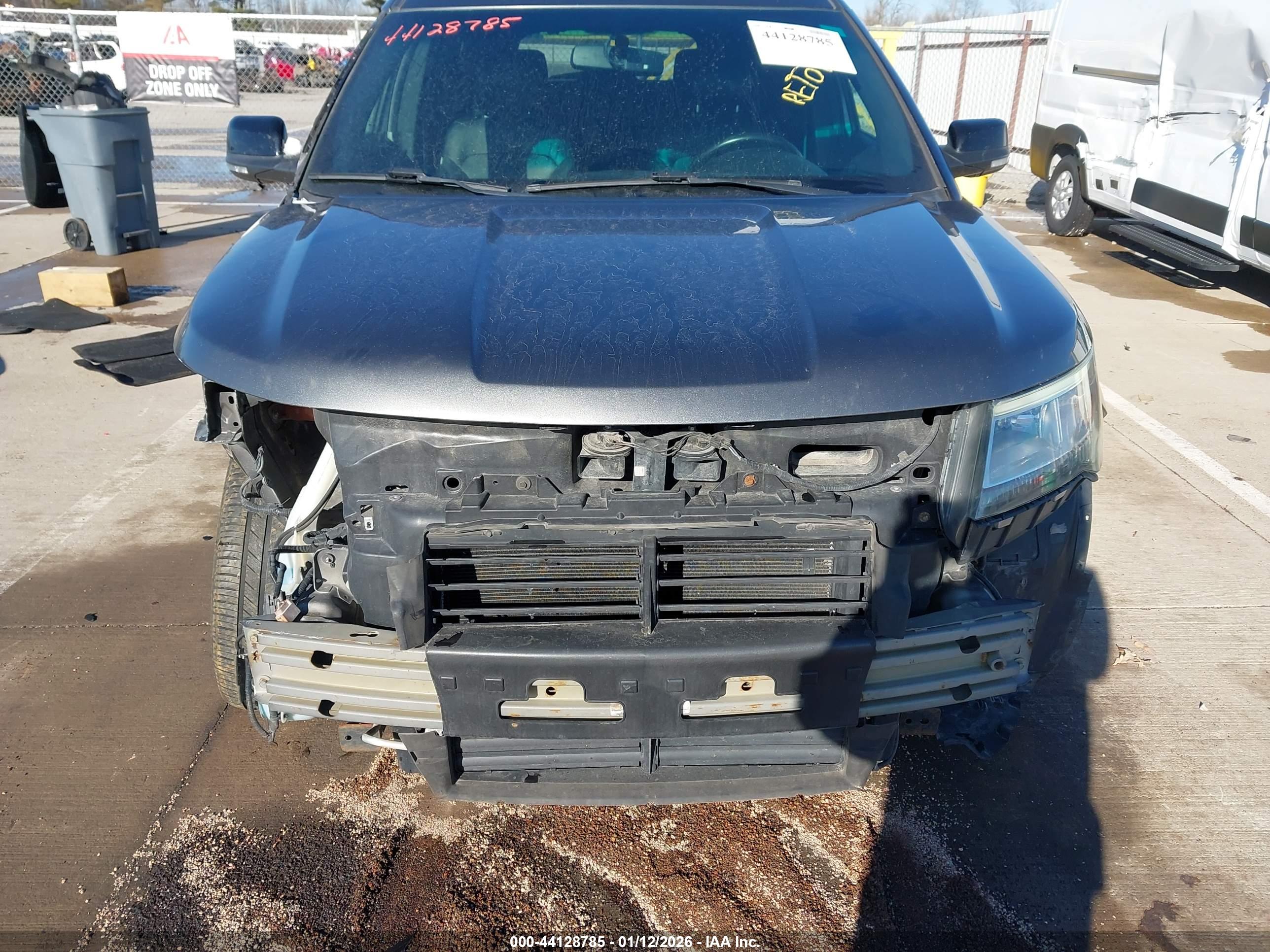 FORD EXPLORER image 6