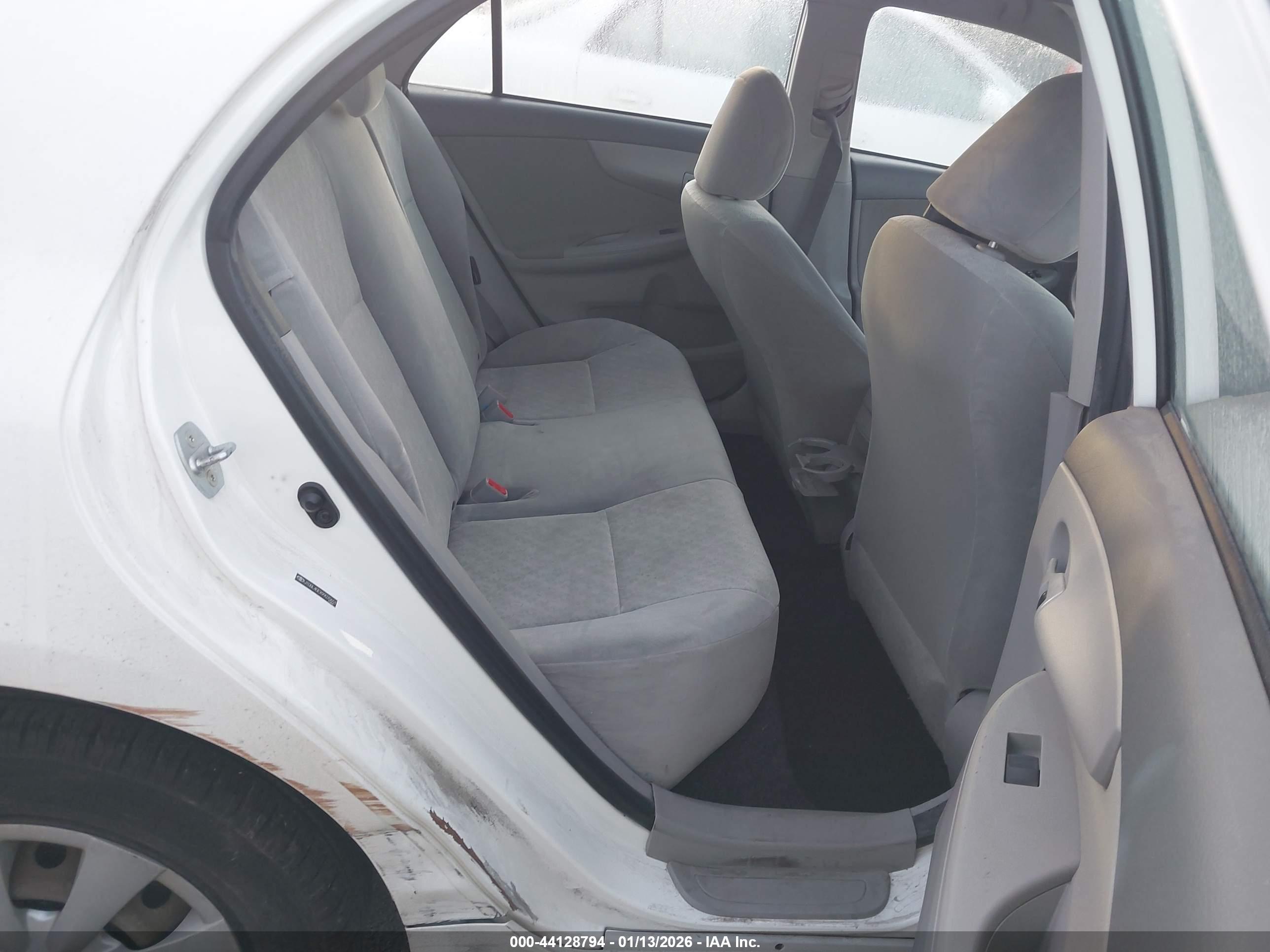 TOYOTA COROLLA image 8