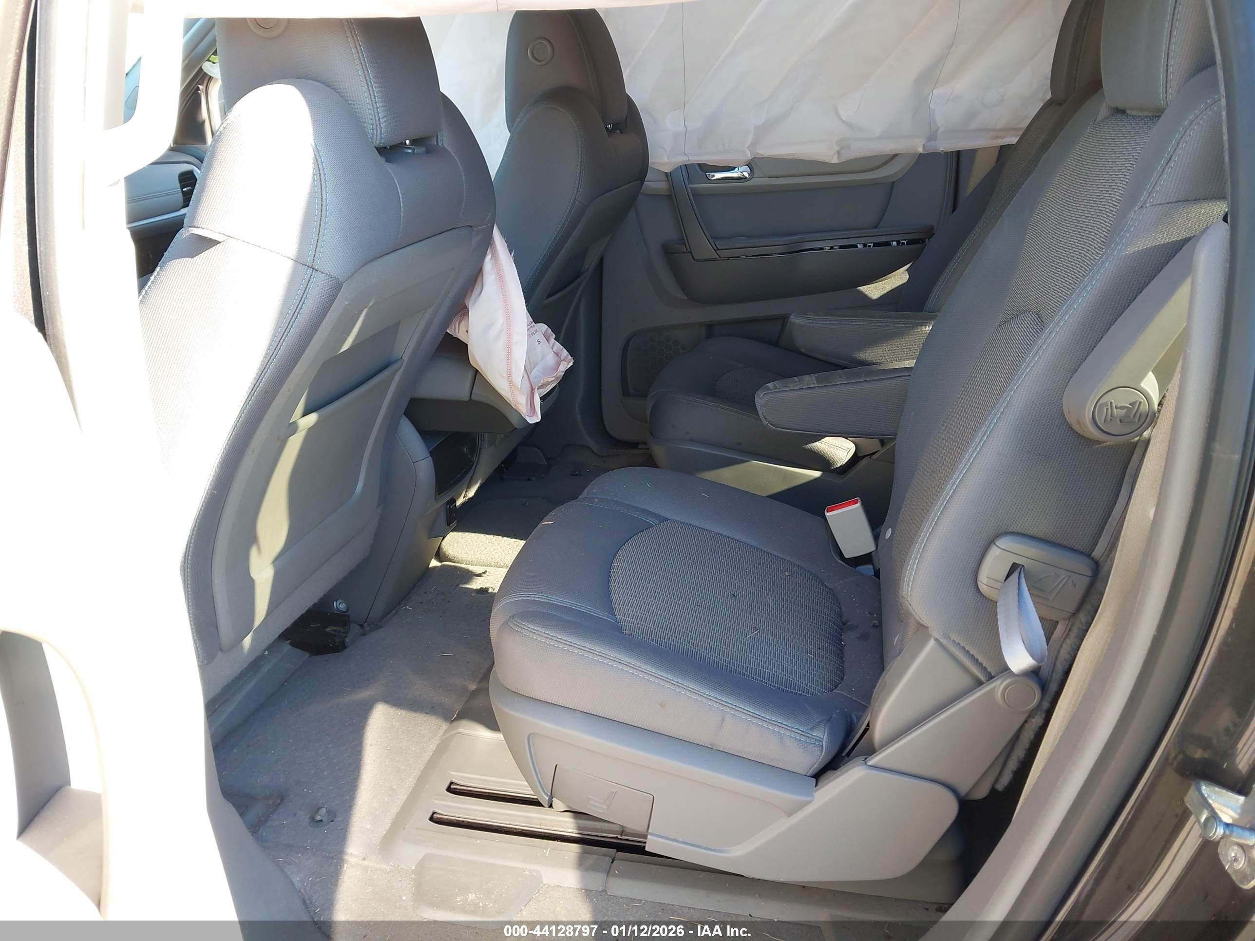 CHEVROLET TRAVERSE image 8