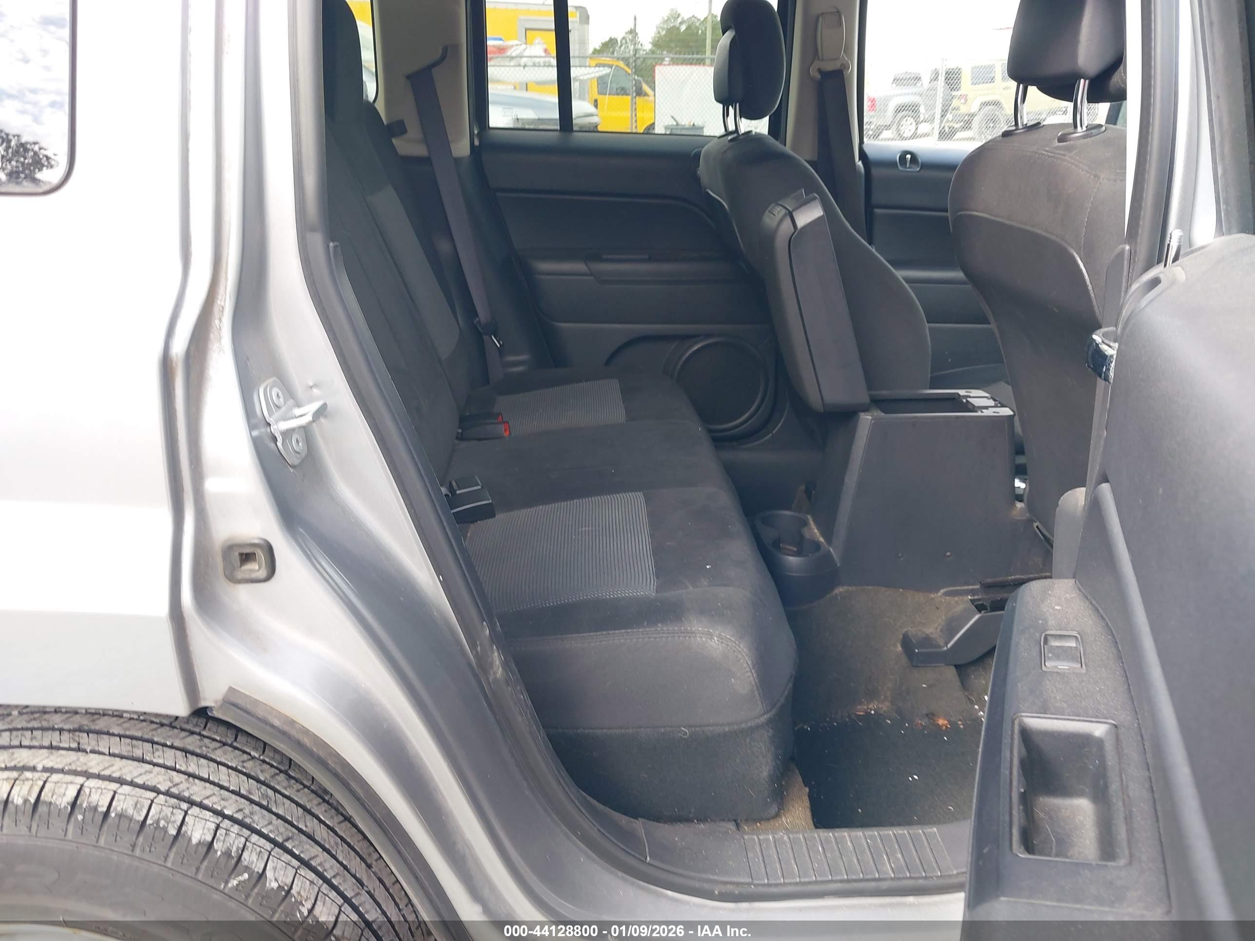 JEEP PATRIOT image 8