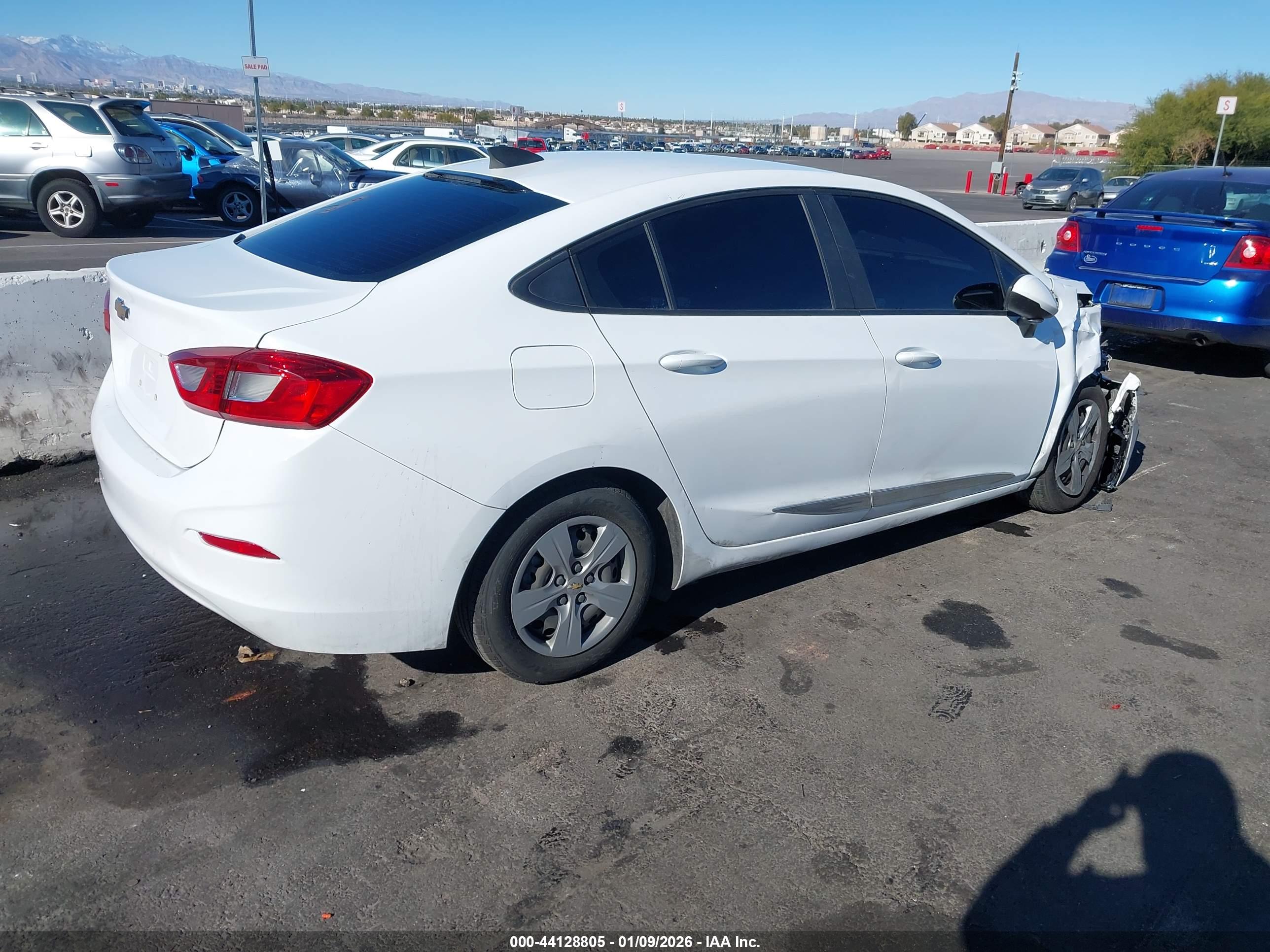 CHEVROLET CRUZE image 4