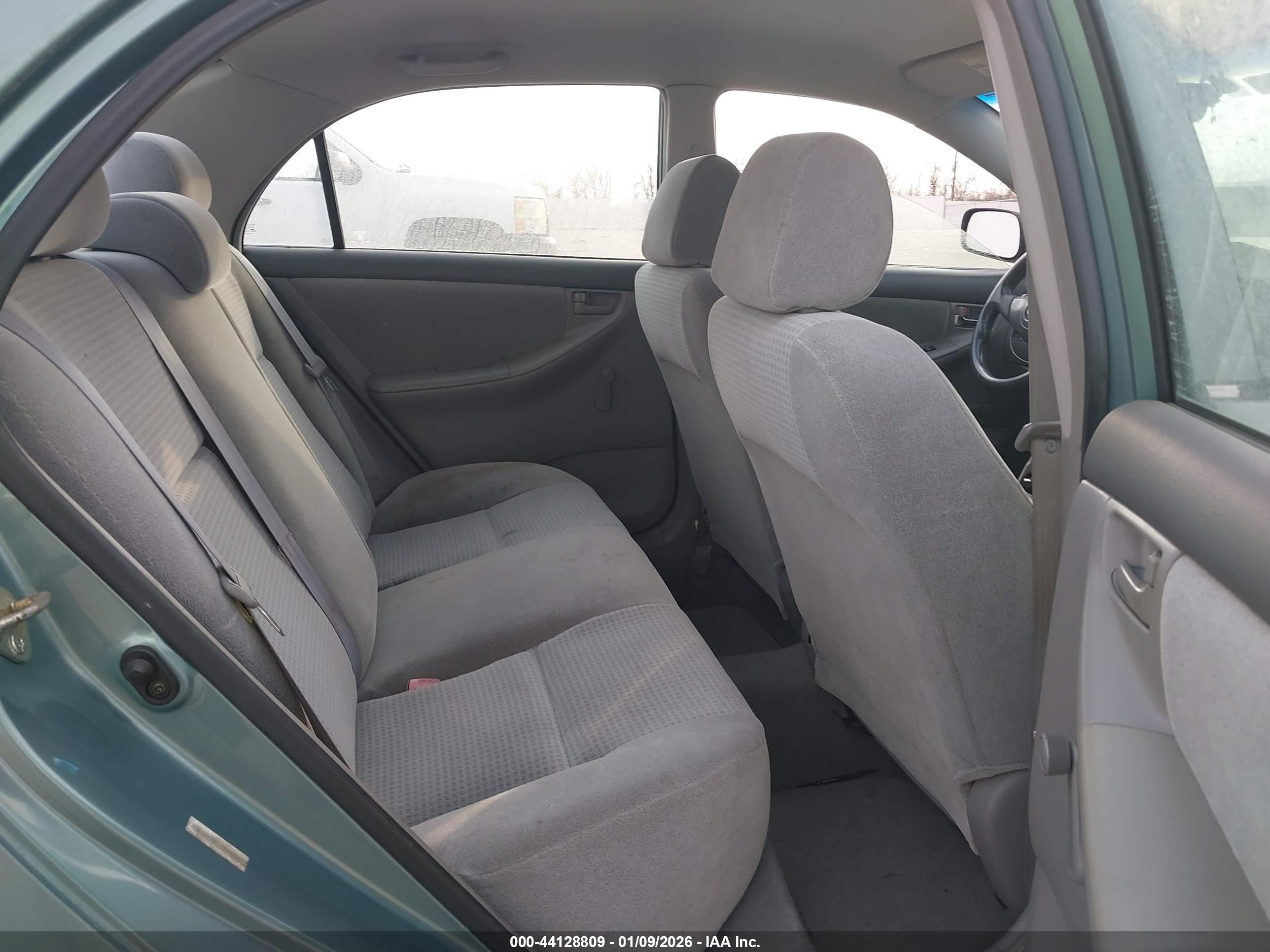 TOYOTA COROLLA image 8