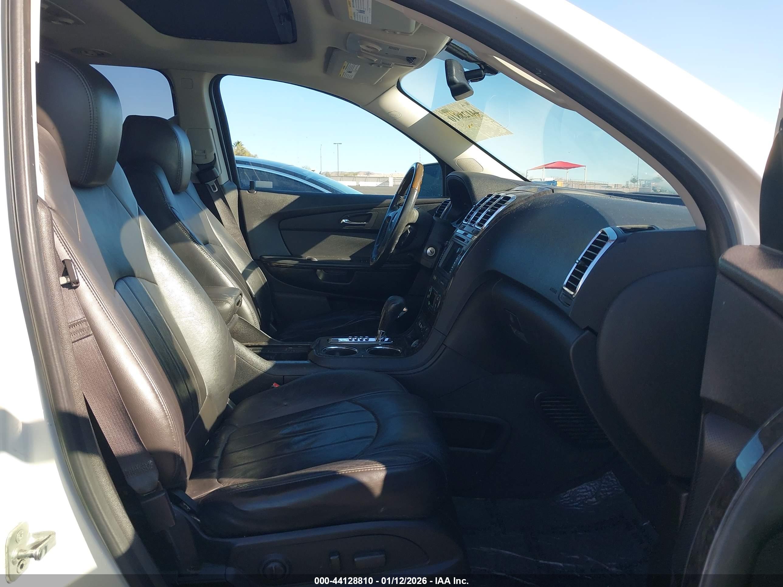 GMC ACADIA image 5