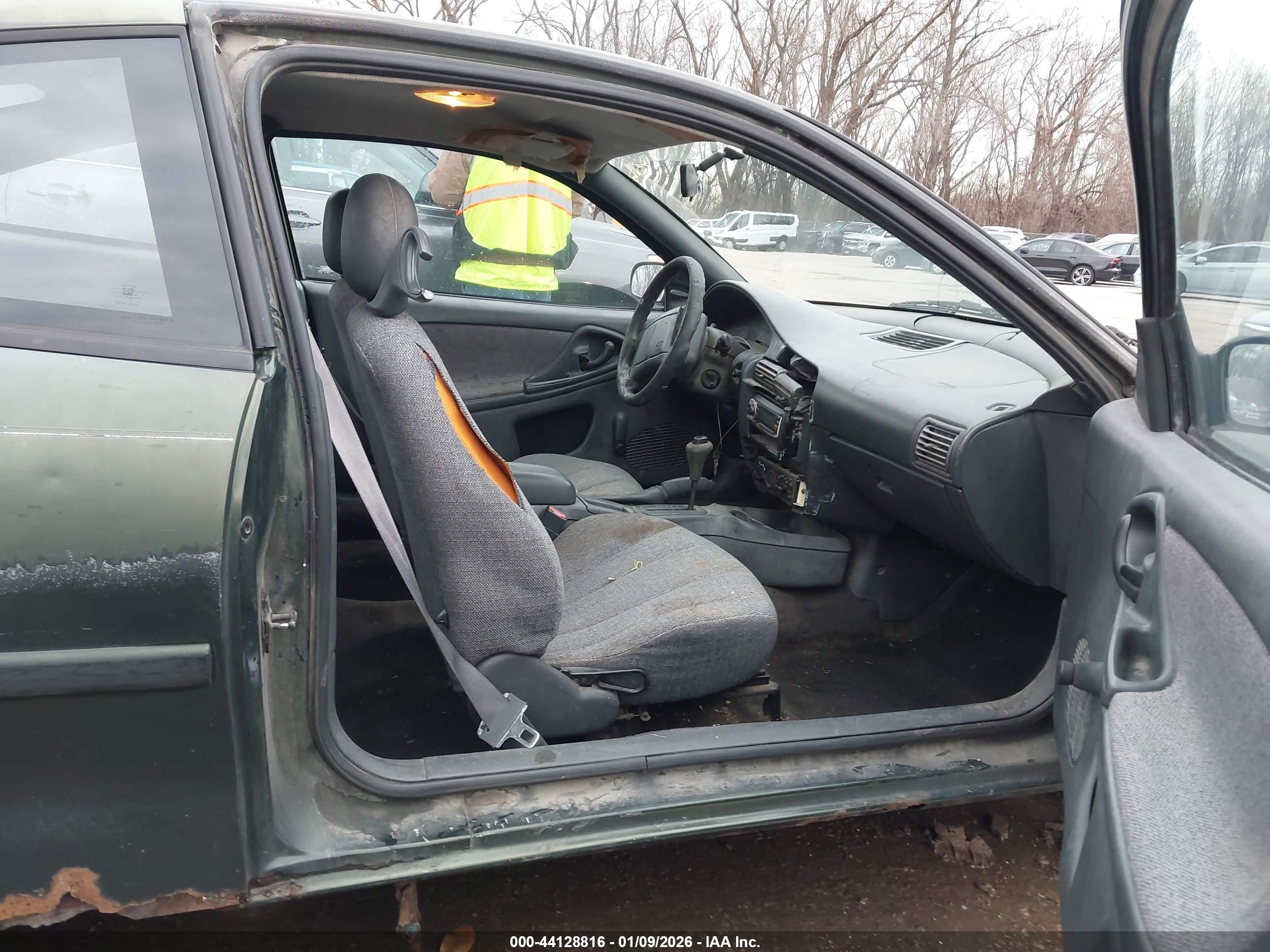 CHEVROLET CAVALIER image 5
