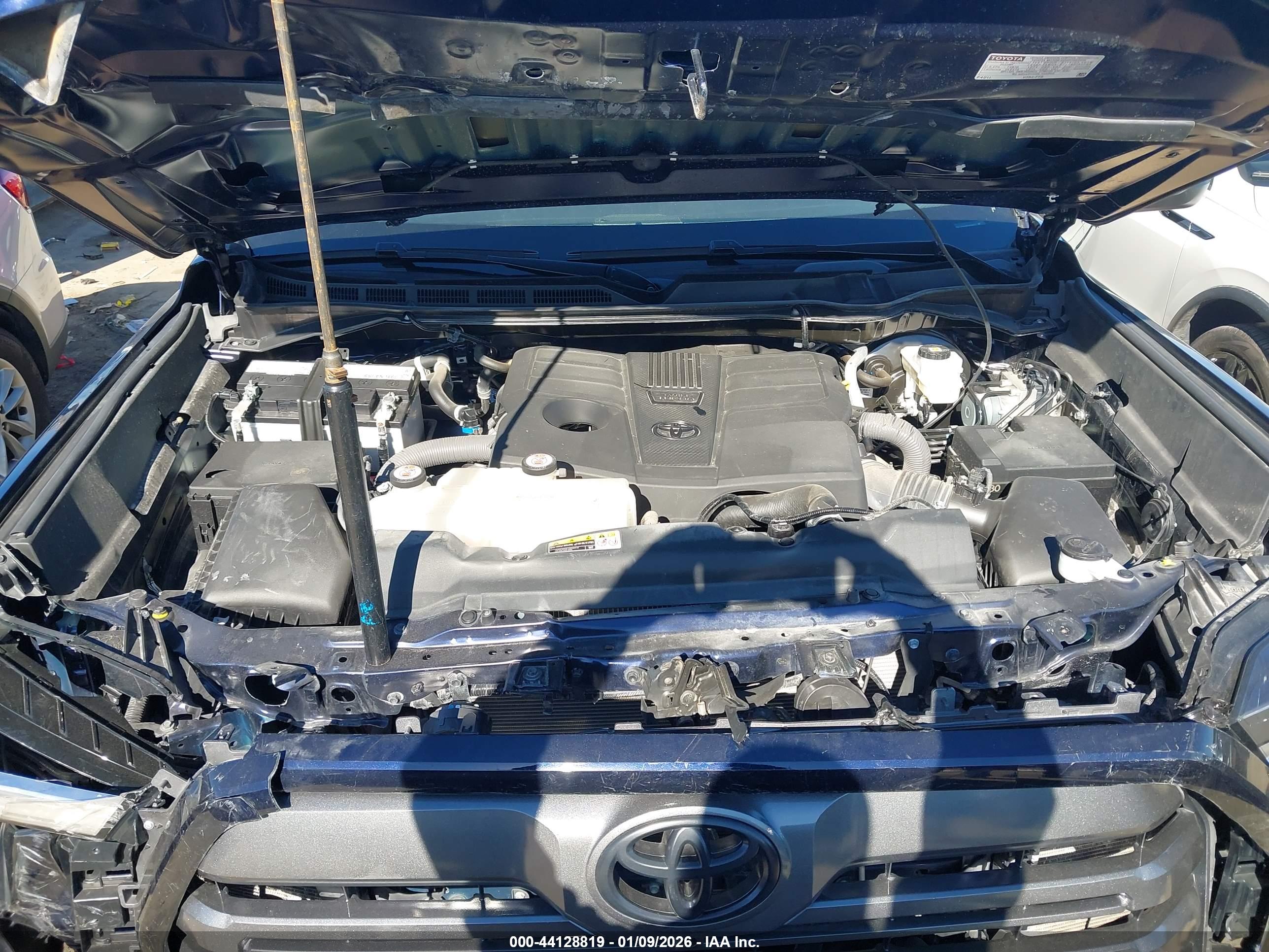 TOYOTA TUNDRA image 10