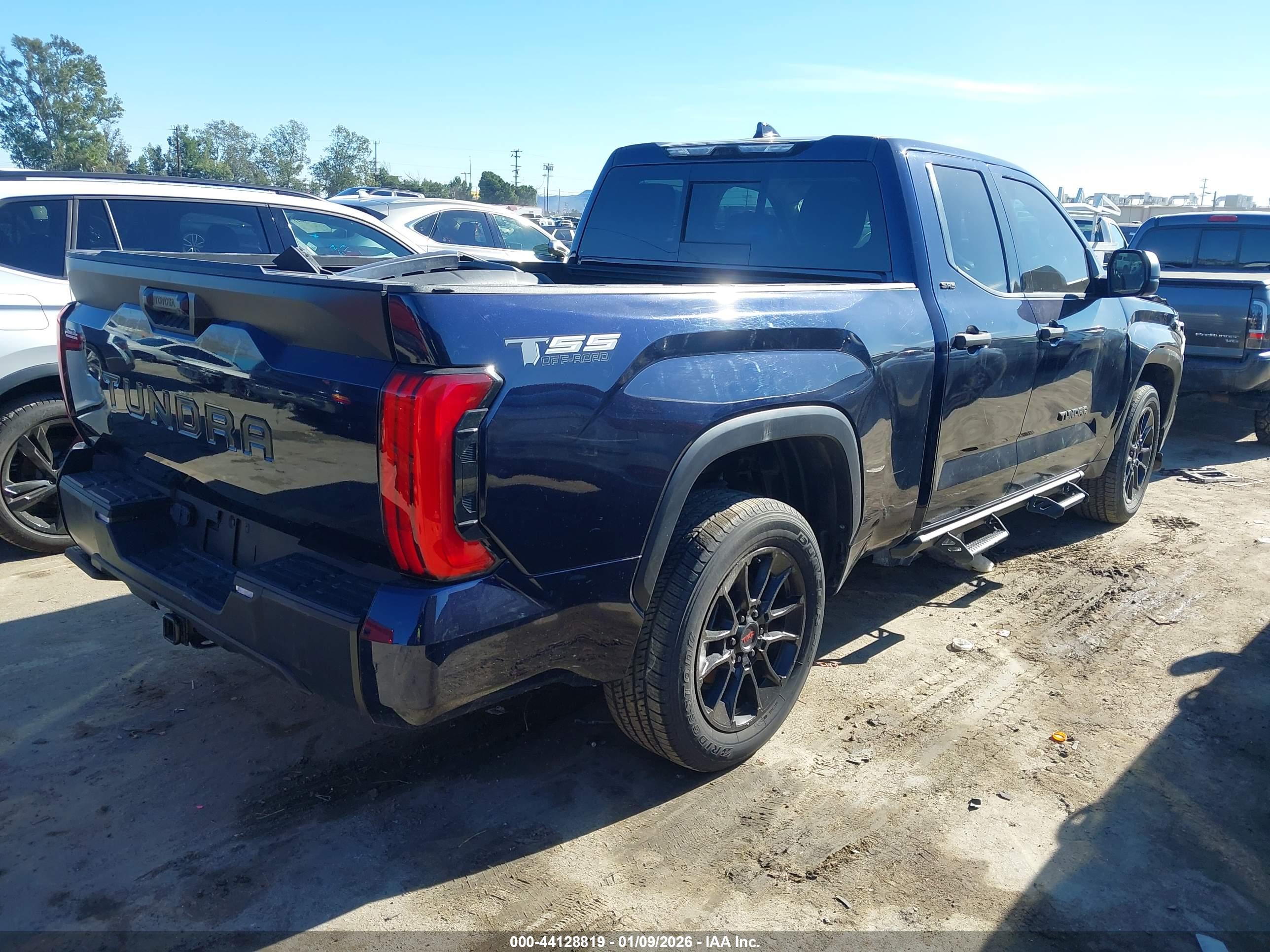 TOYOTA TUNDRA image 4