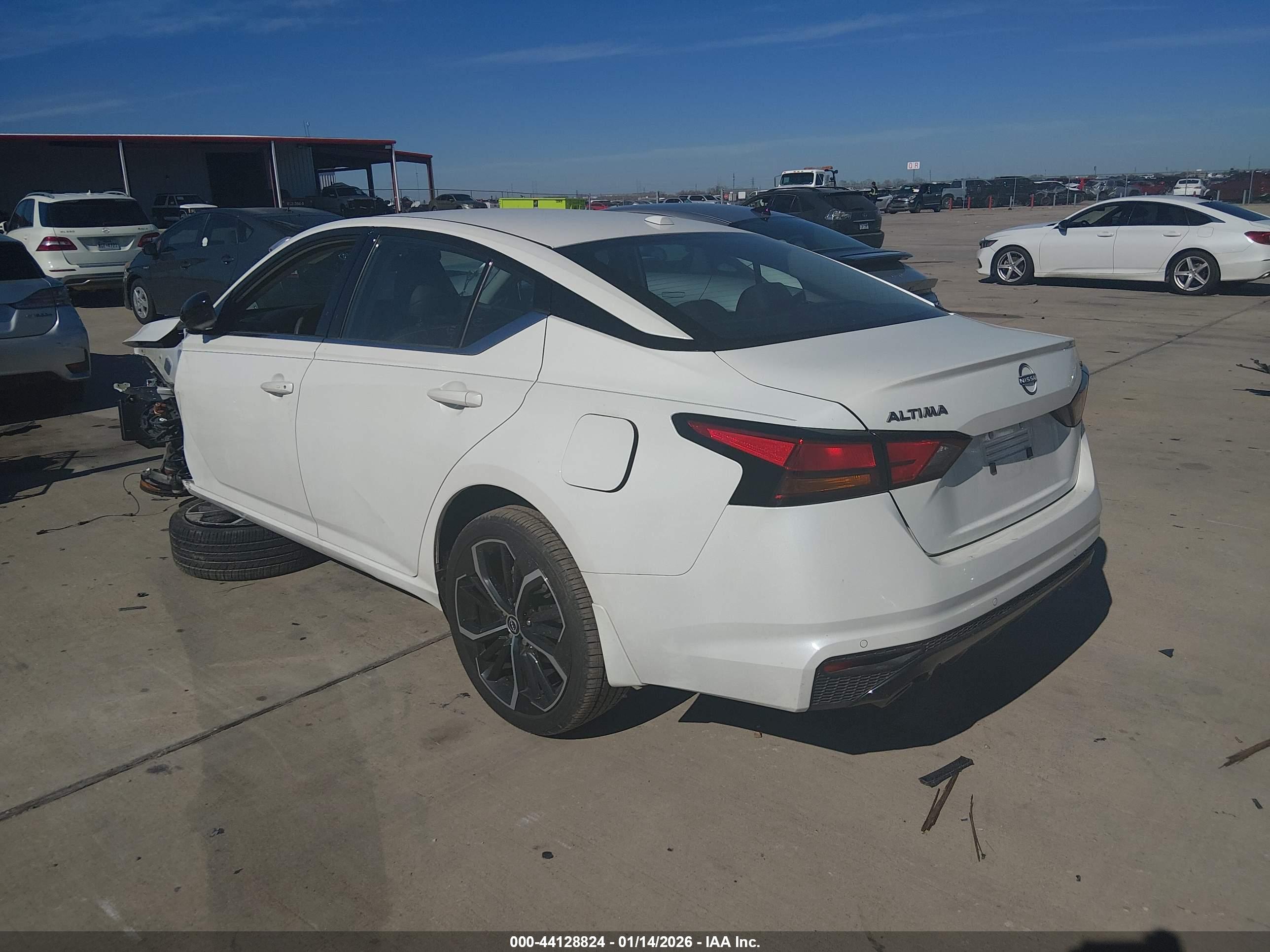 NISSAN ALTIMA image 3