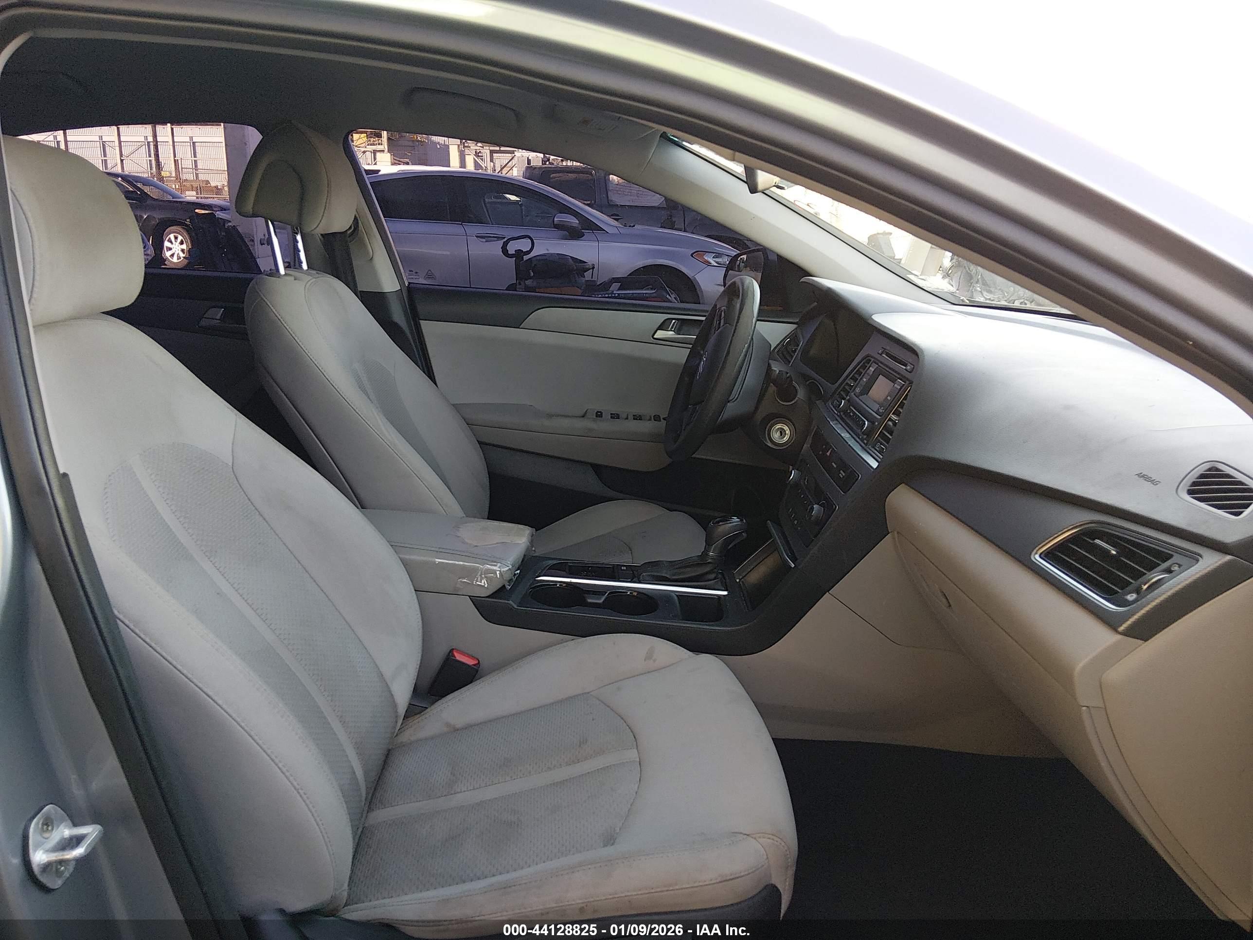 HYUNDAI SONATA image 5