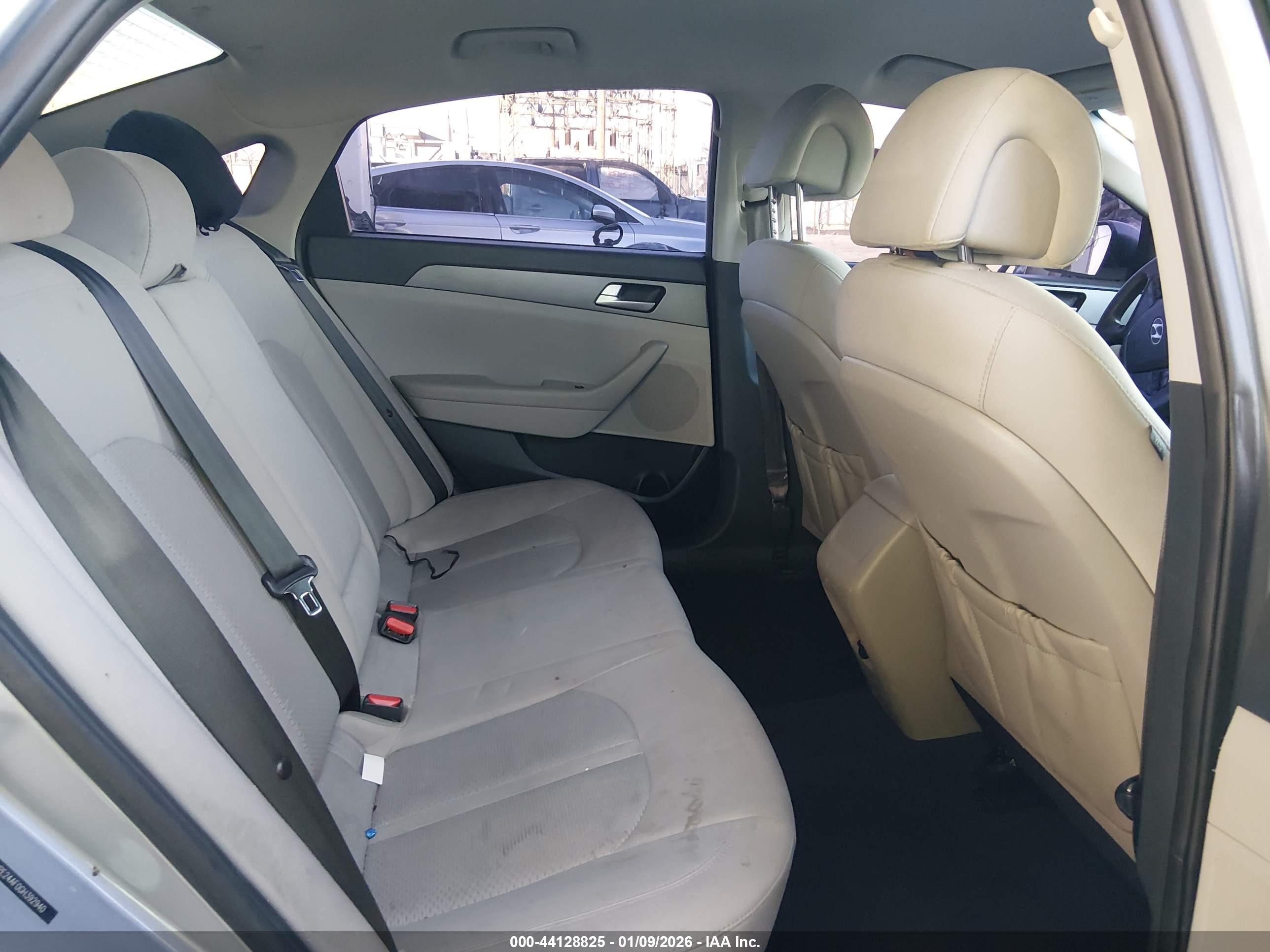 HYUNDAI SONATA image 8