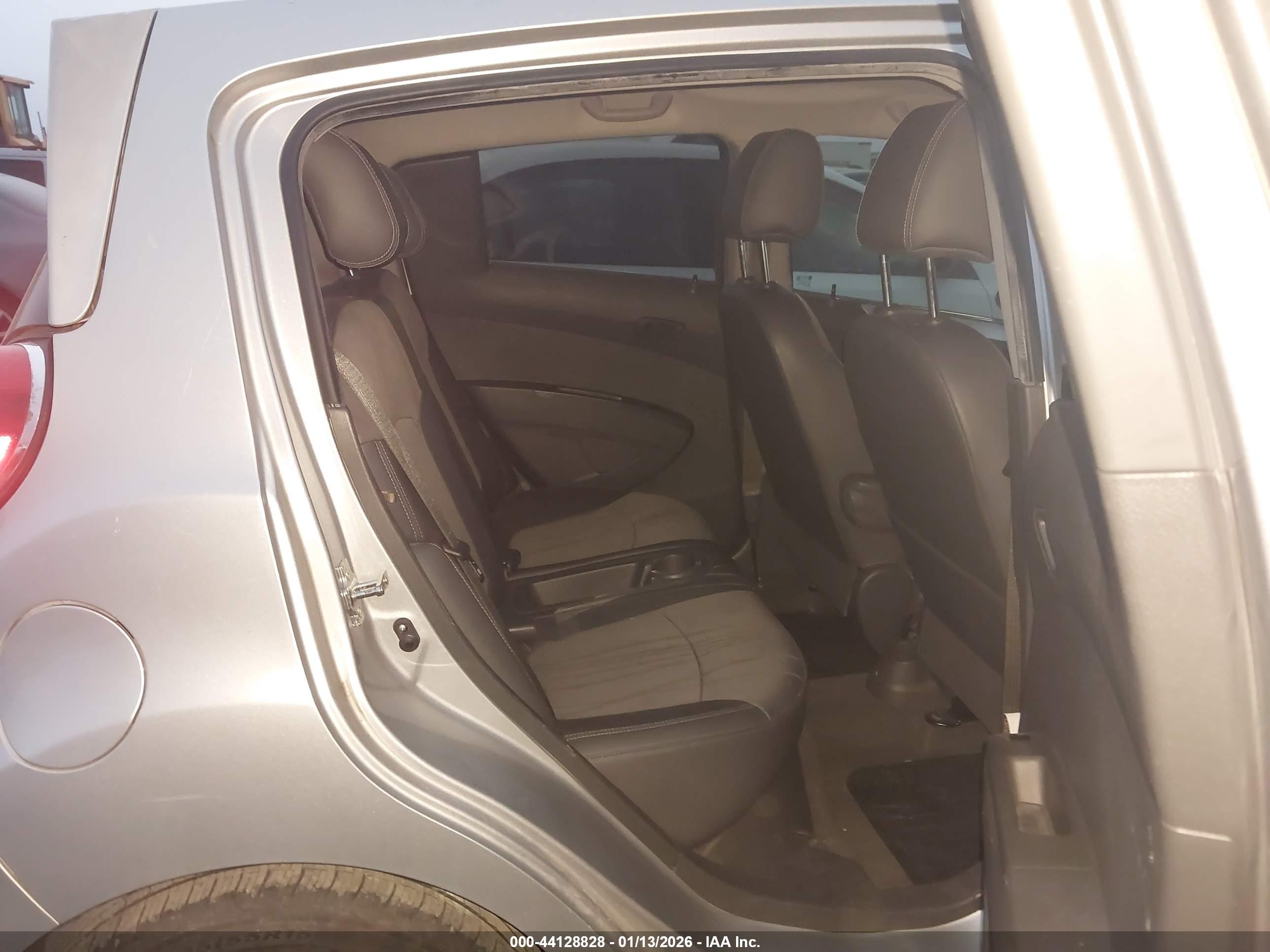 CHEVROLET SPARK image 8