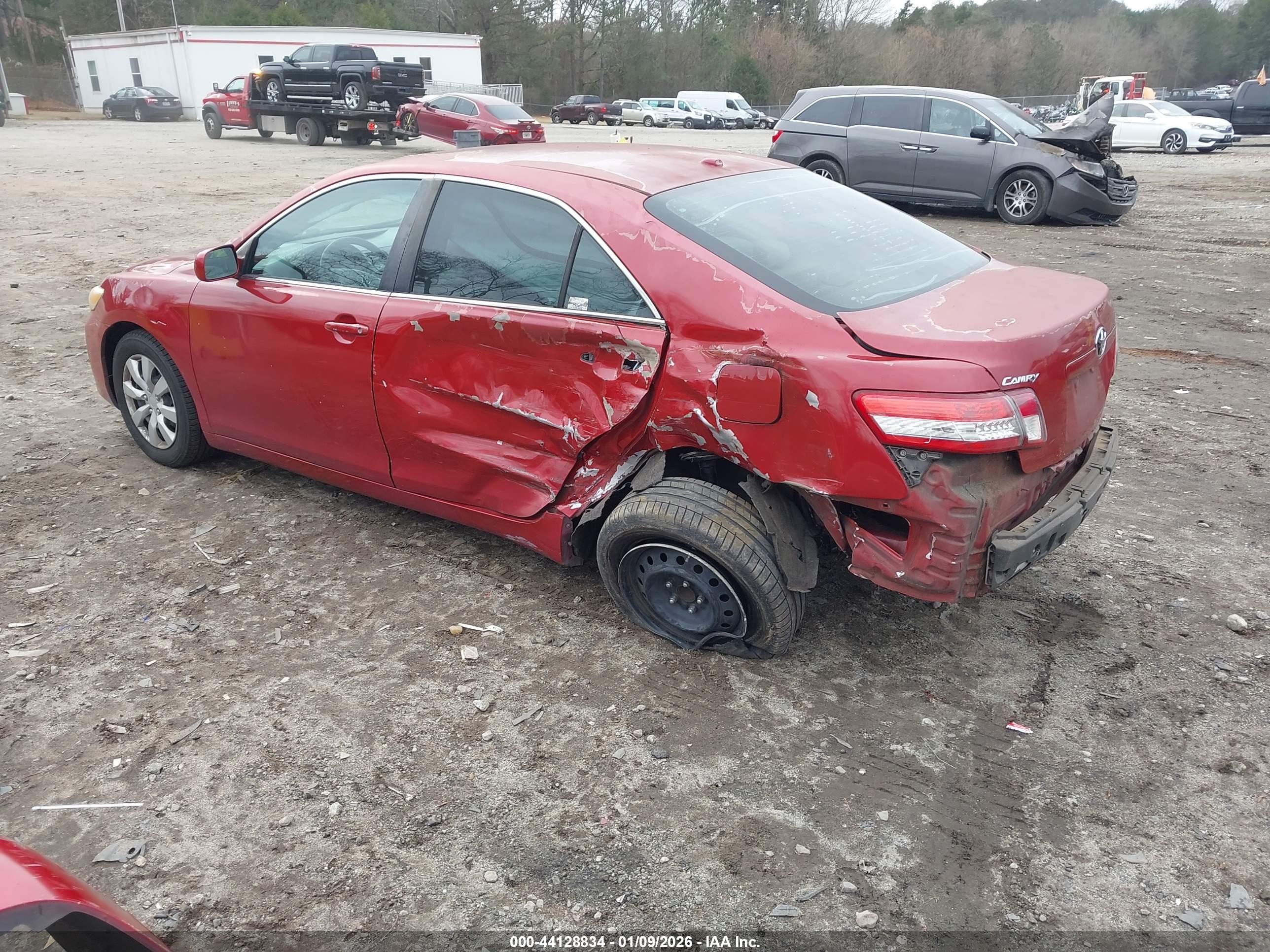 TOYOTA CAMRY image 3