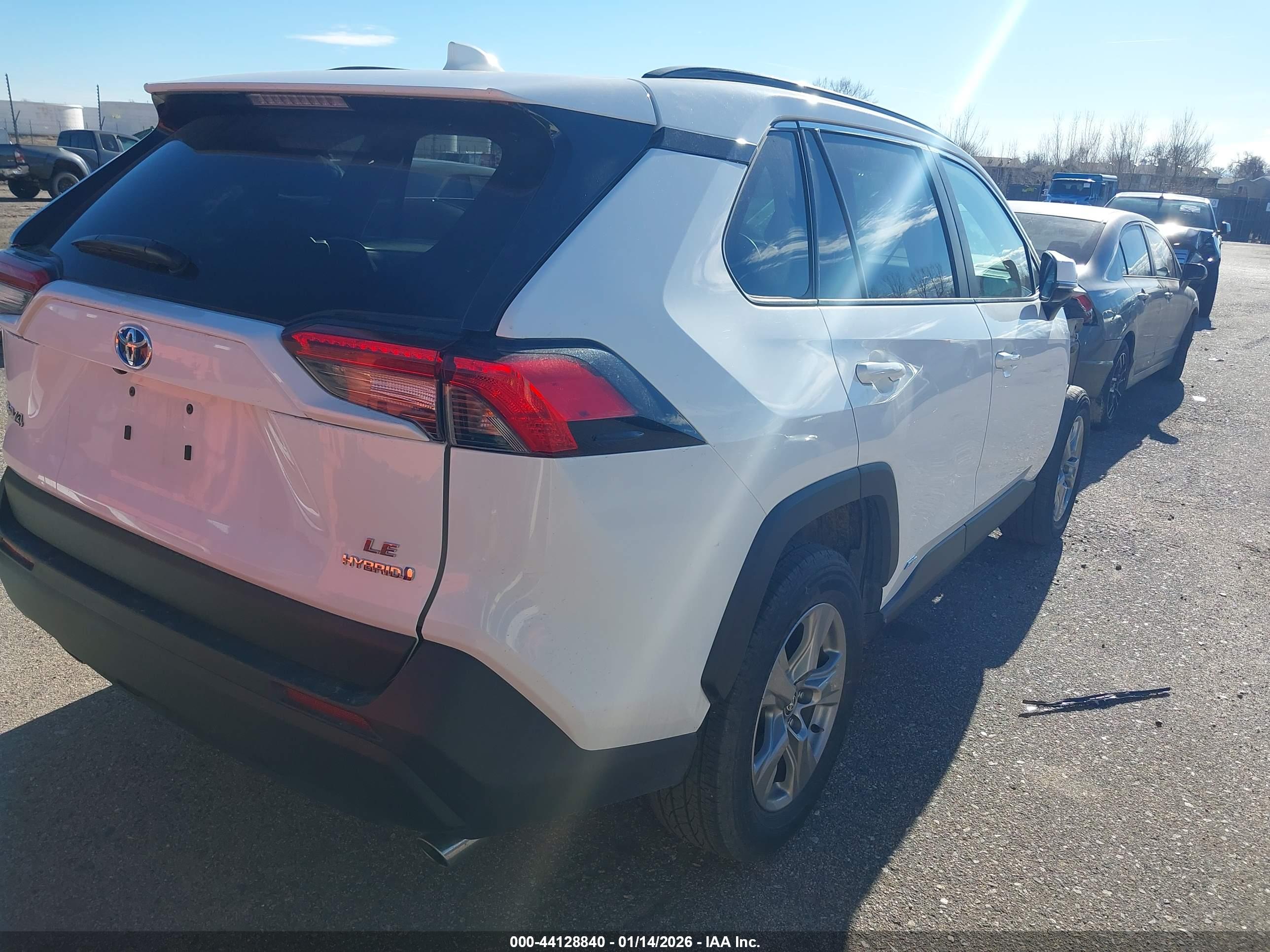 TOYOTA RAV4 image 4