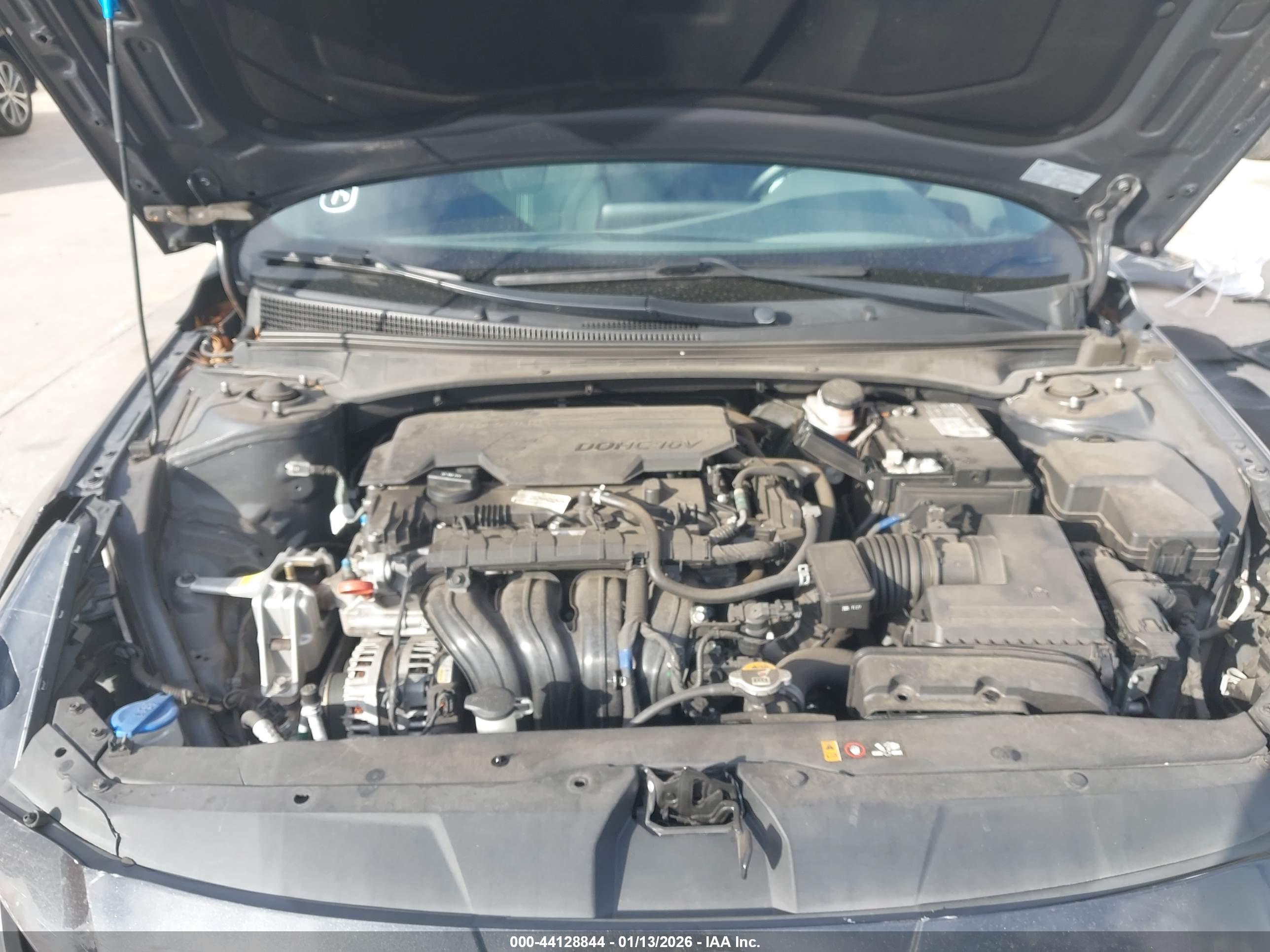 HYUNDAI ELANTRA image 10