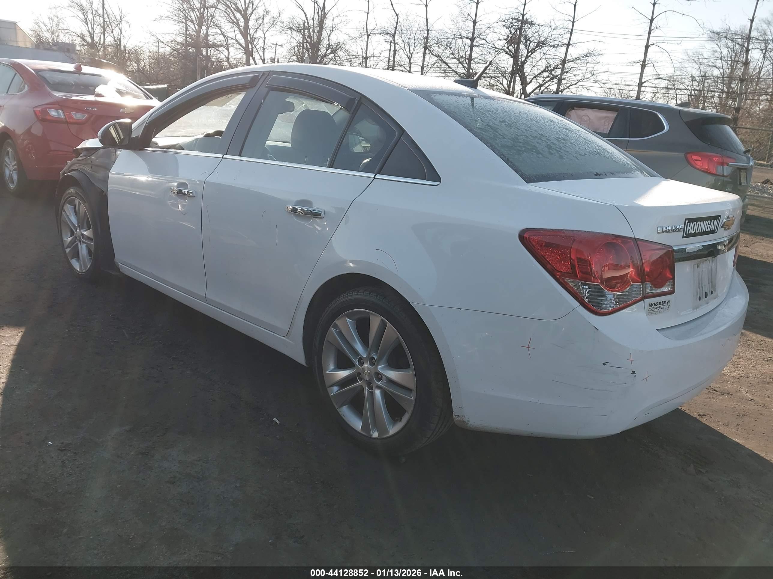 CHEVROLET CRUZE image 3
