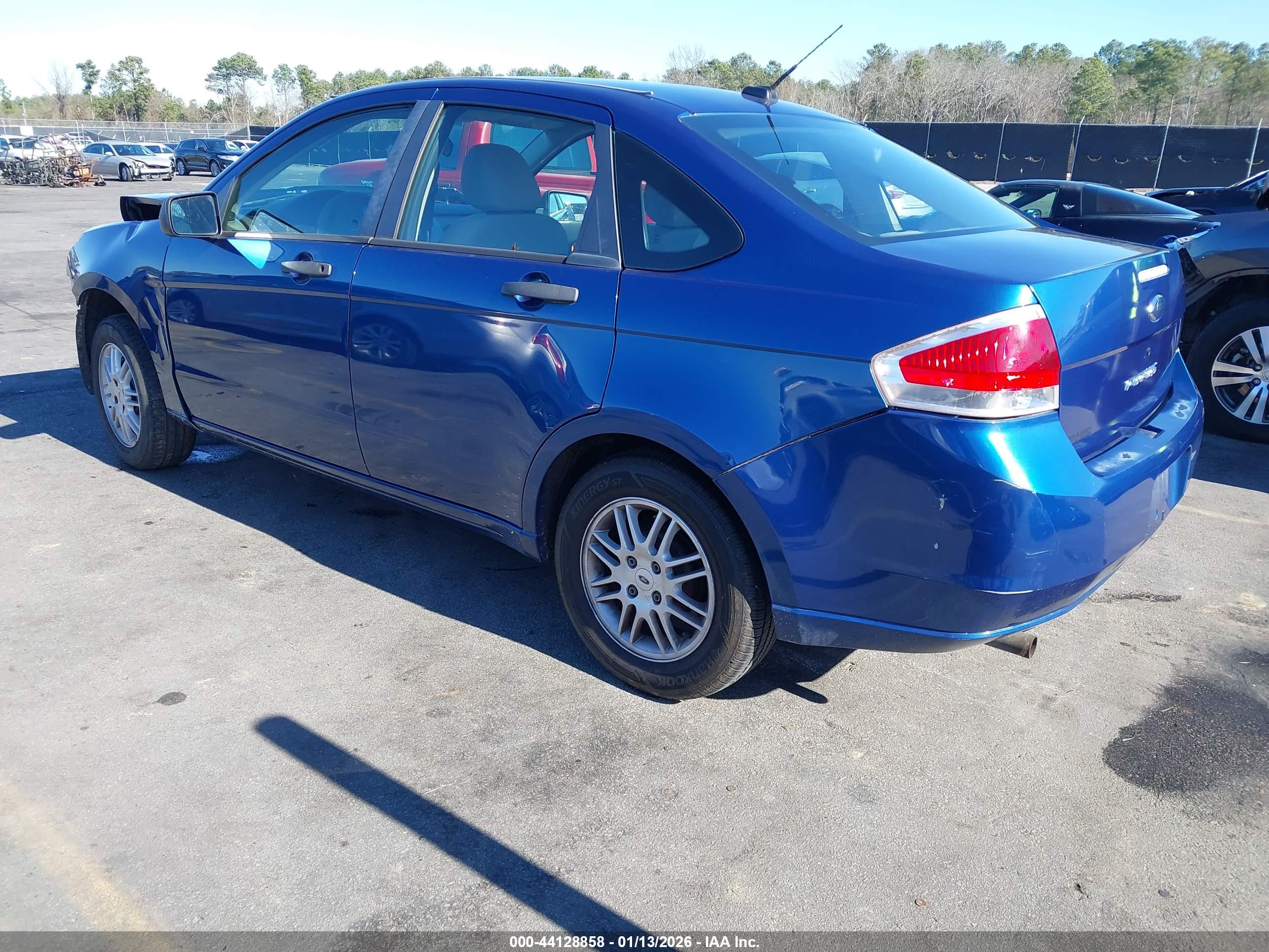 FORD FOCUS image 3