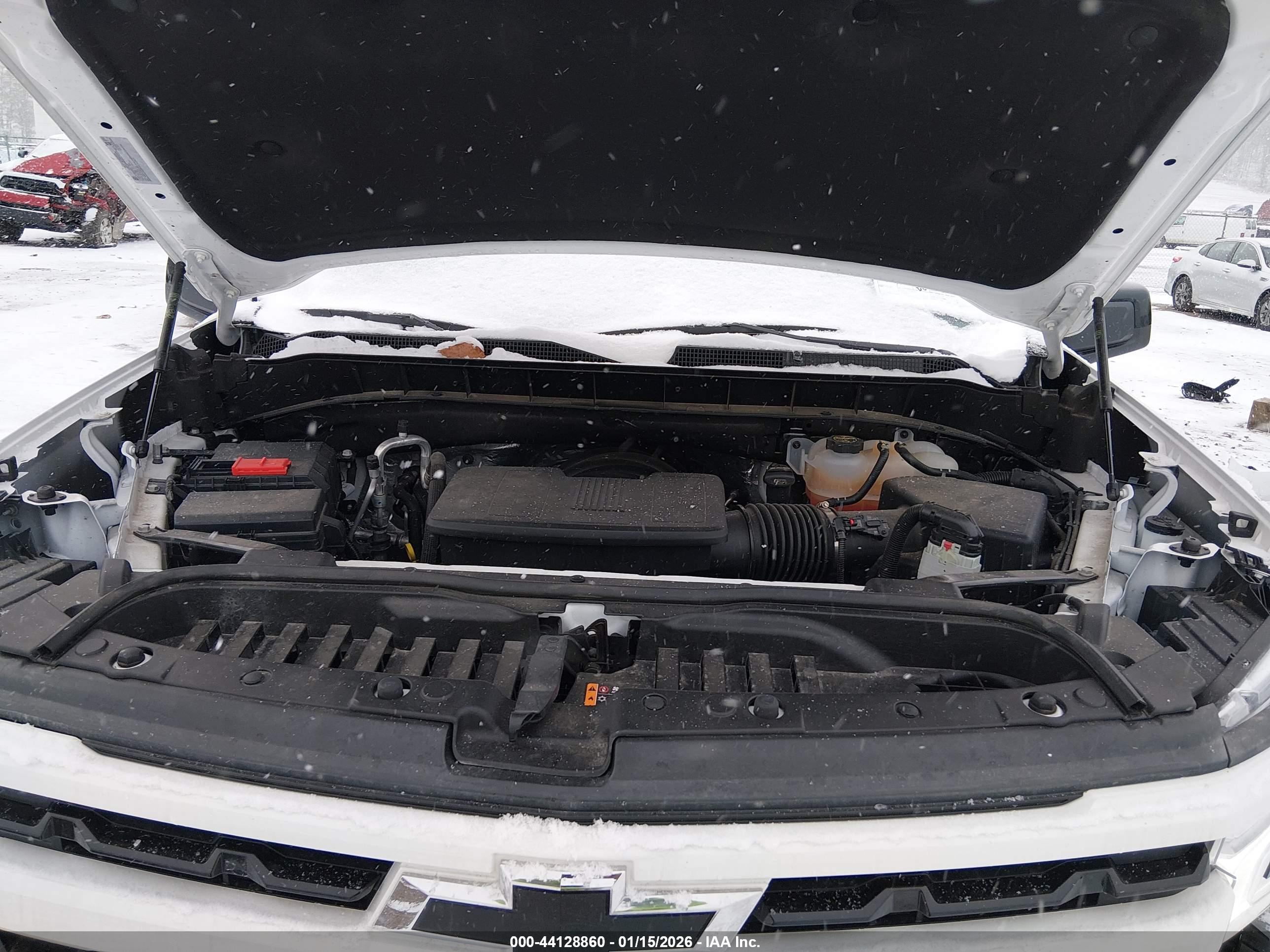 CHEVROLET SILVERADO image 10