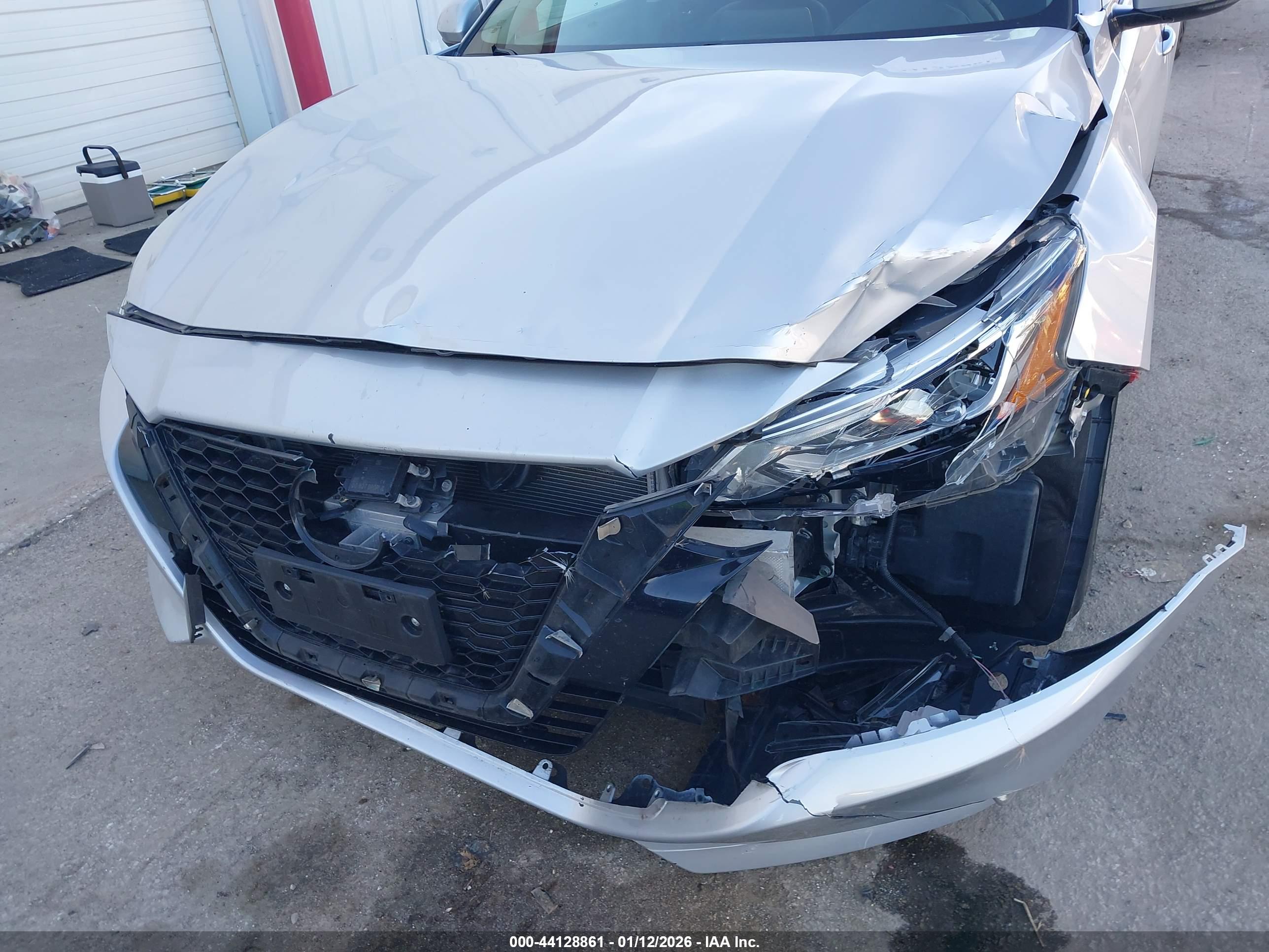 NISSAN ALTIMA image 6