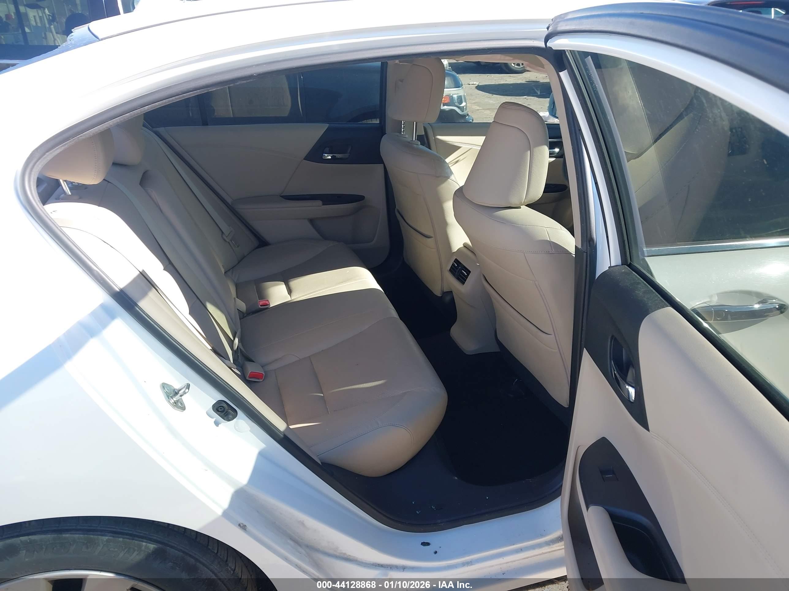HONDA ACCORD image 8