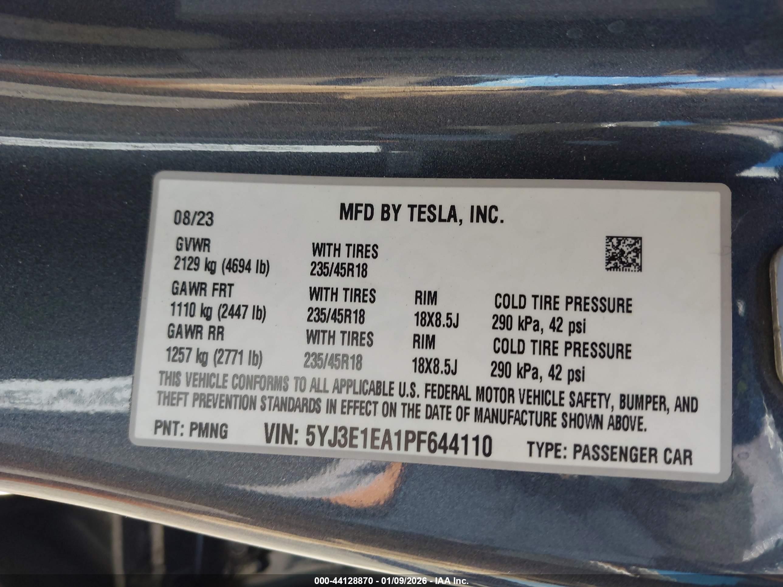 TESLA MODEL image 9