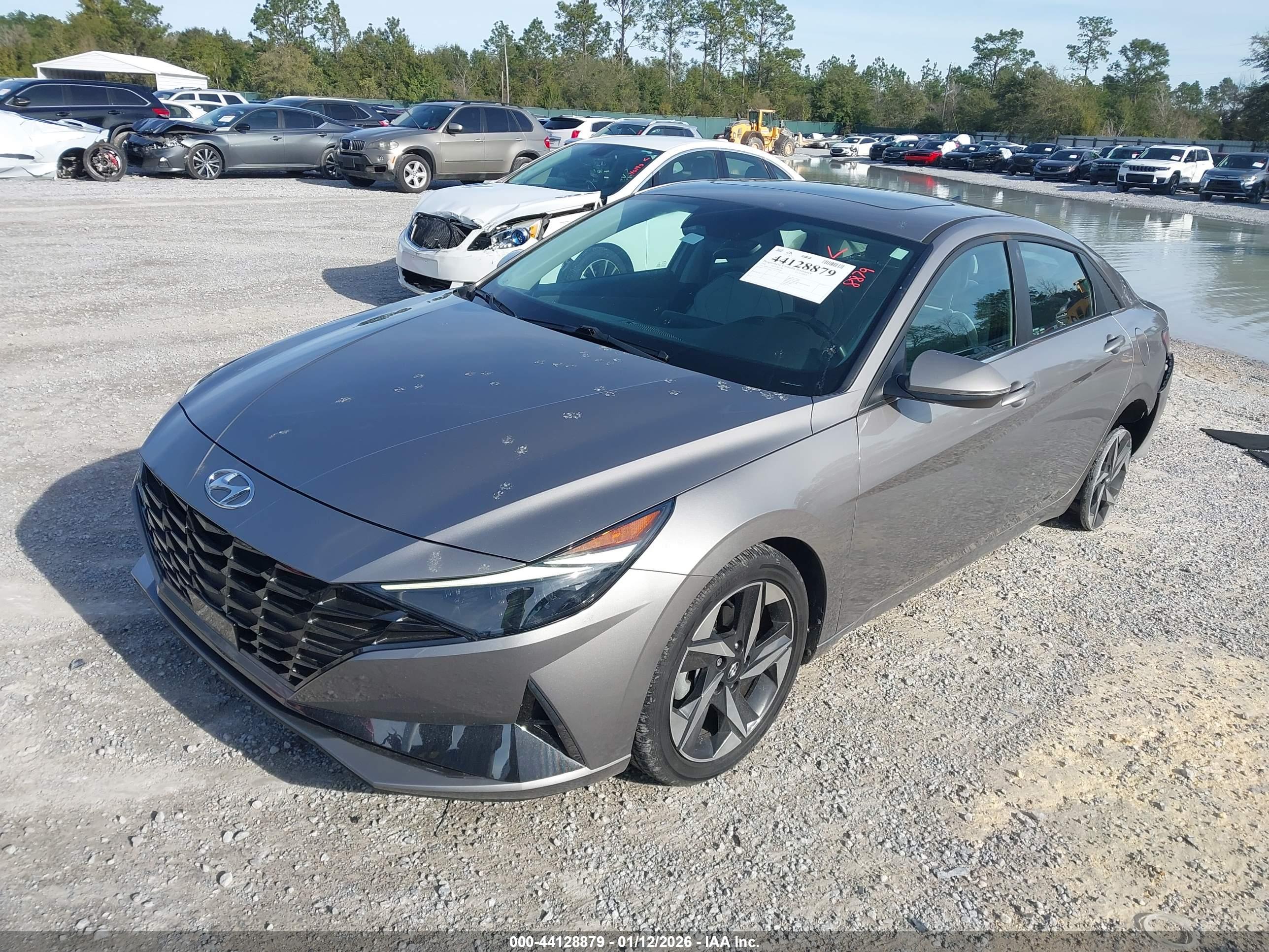 HYUNDAI ELANTRA image 2