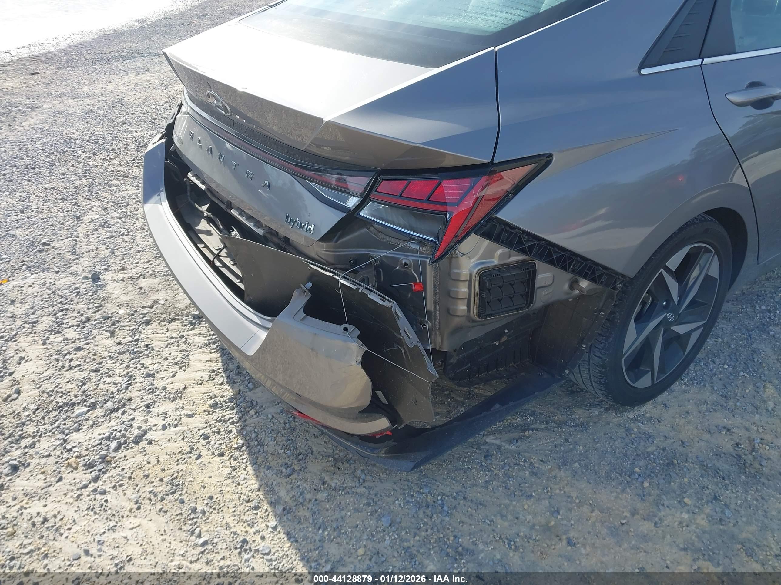 HYUNDAI ELANTRA image 6