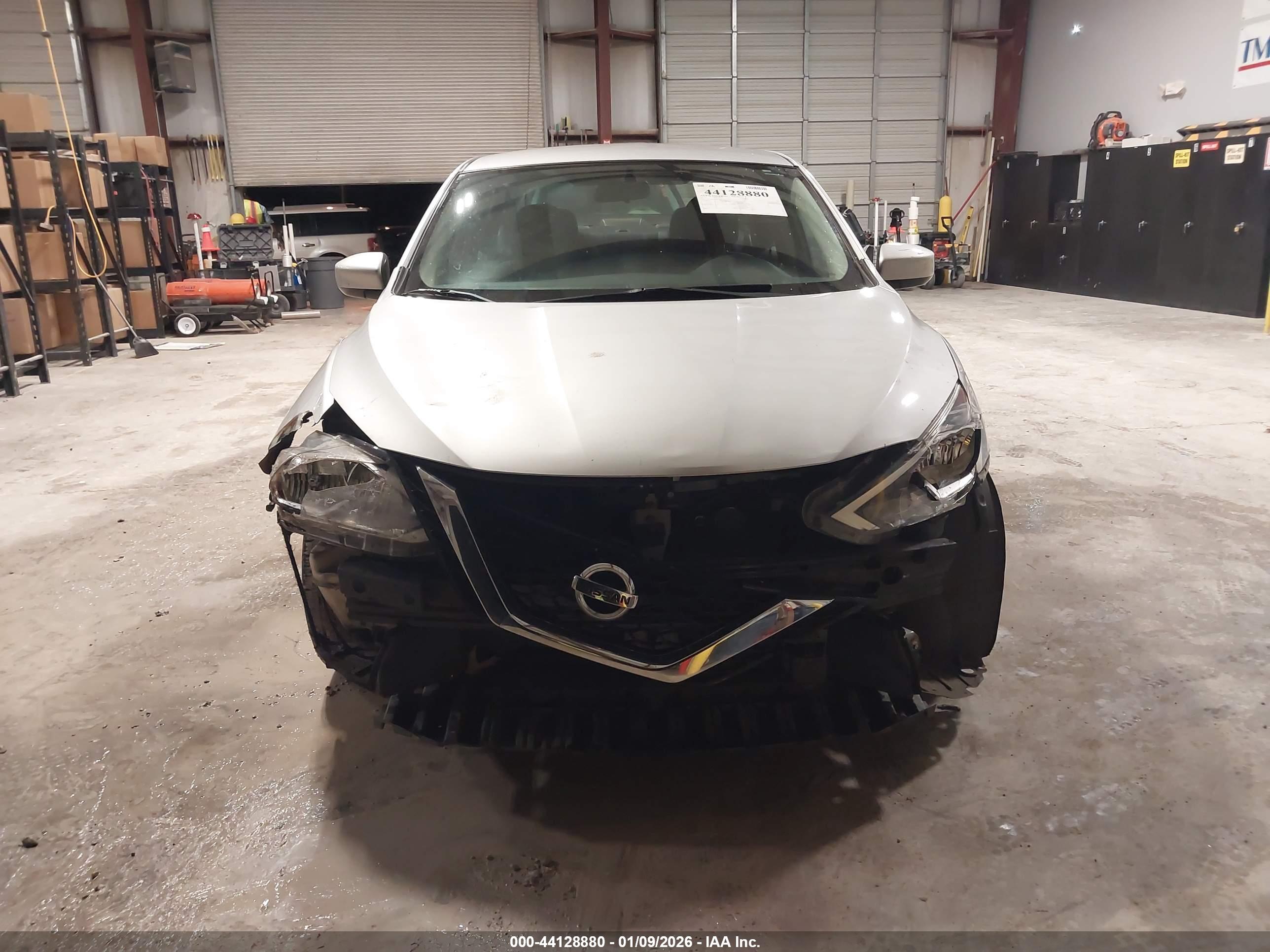 NISSAN SENTRA image 6