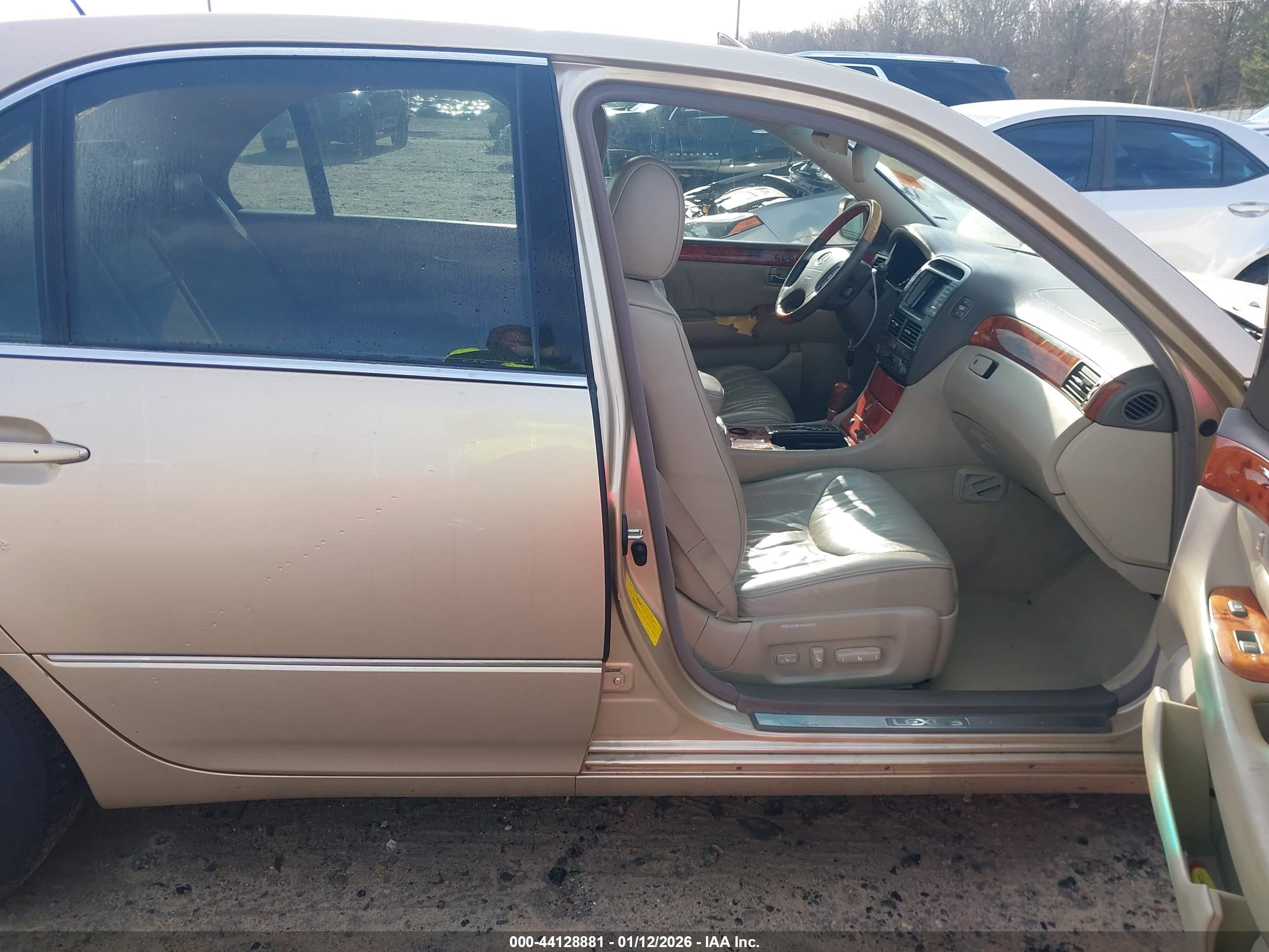 LEXUS LS image 5