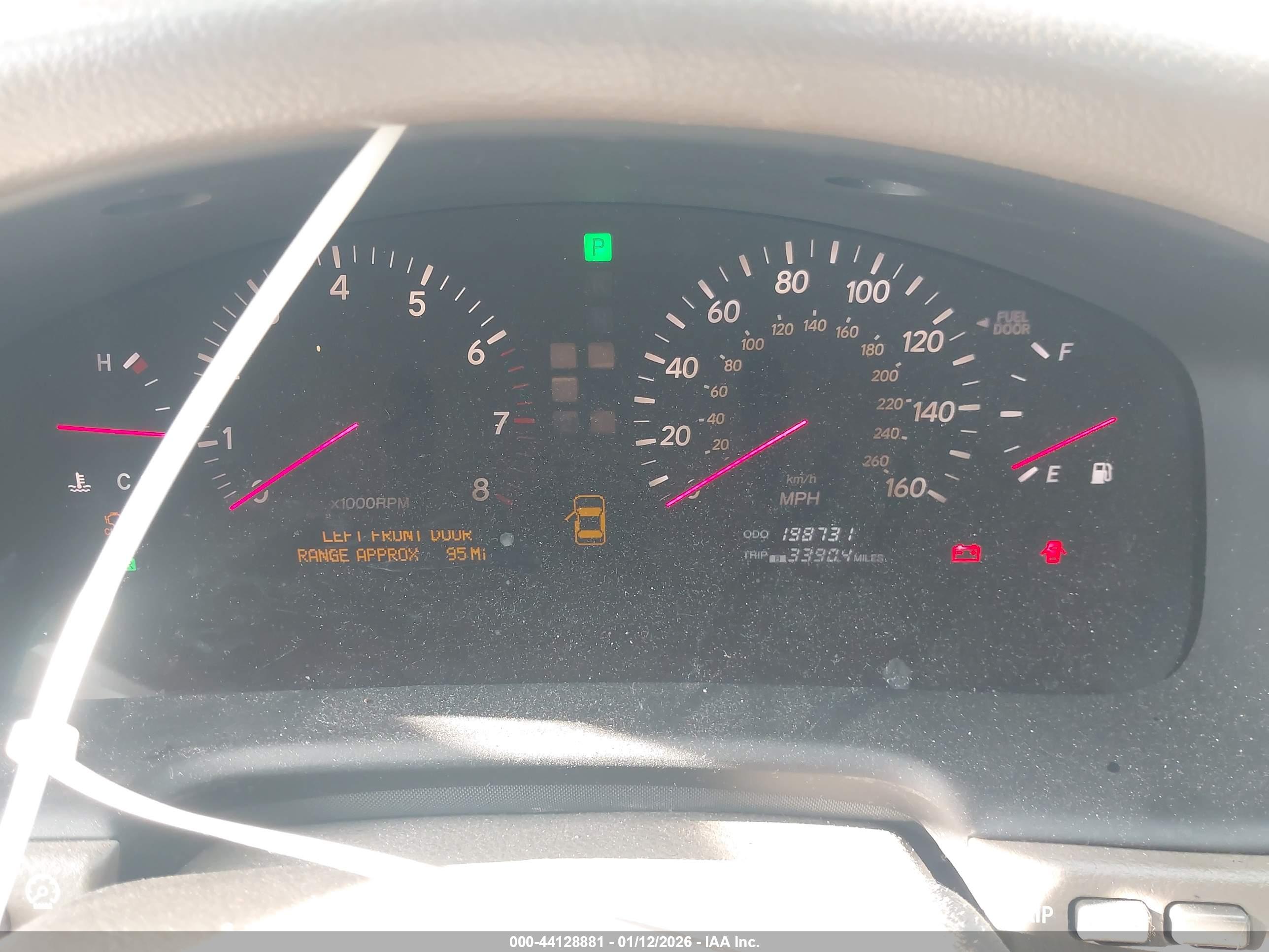 LEXUS LS image 7