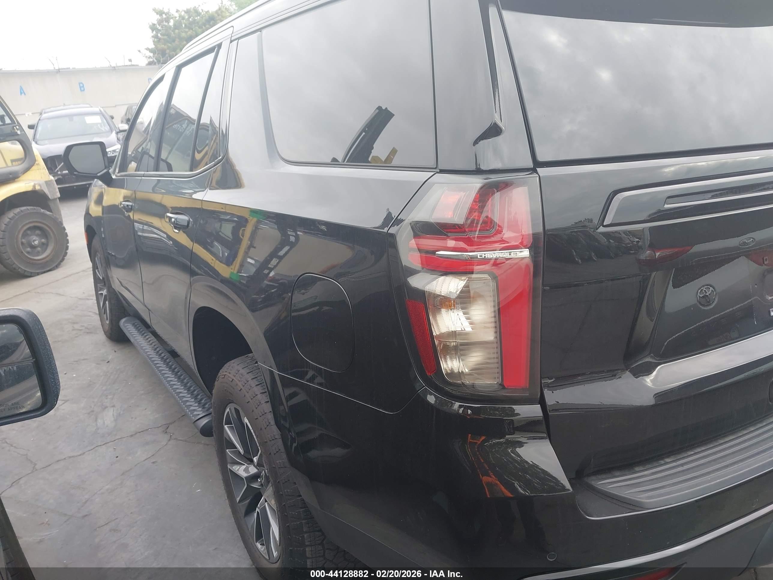 CHEVROLET TAHOE image 3