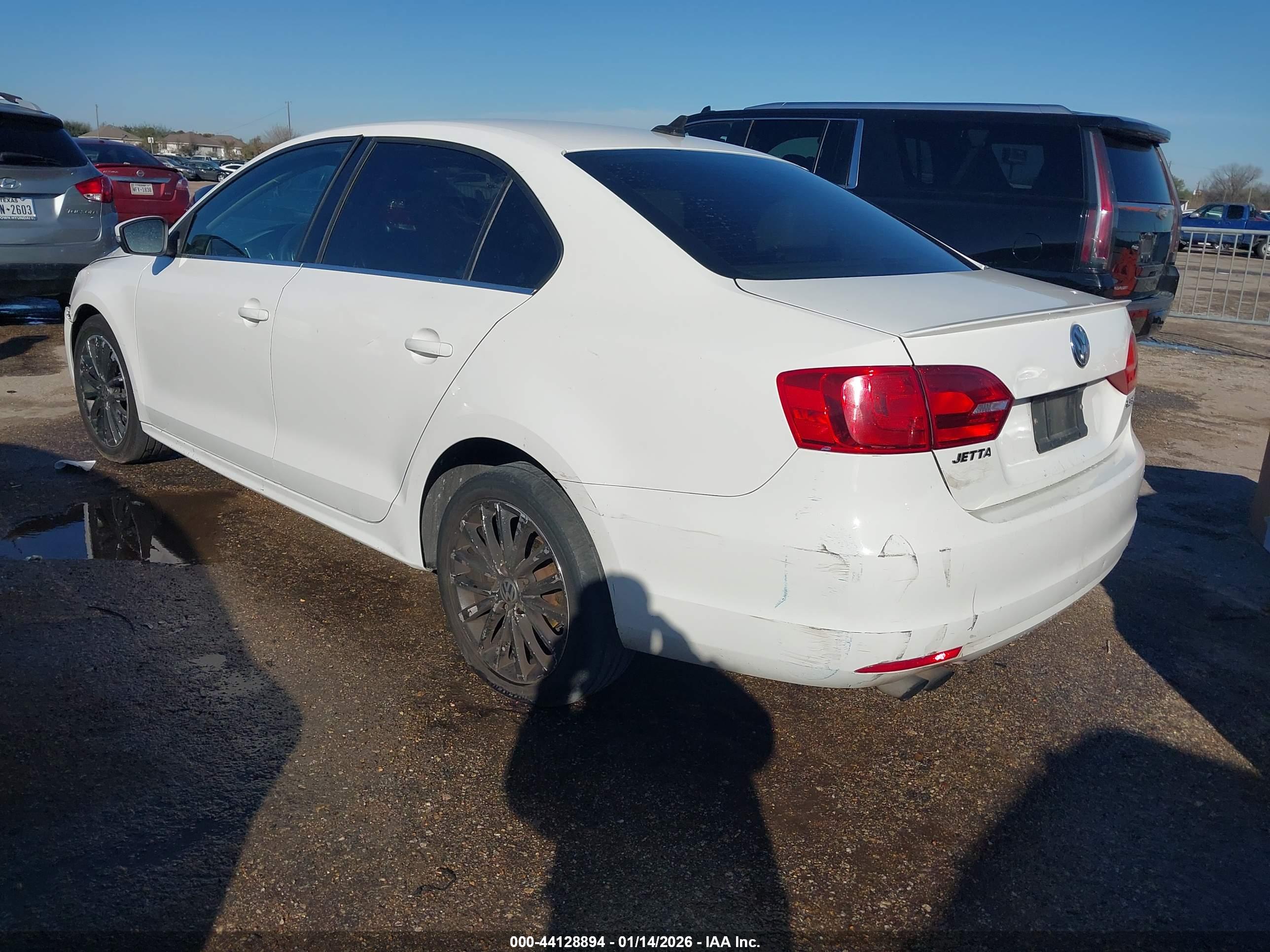 VOLKSWAGEN JETTA image 3