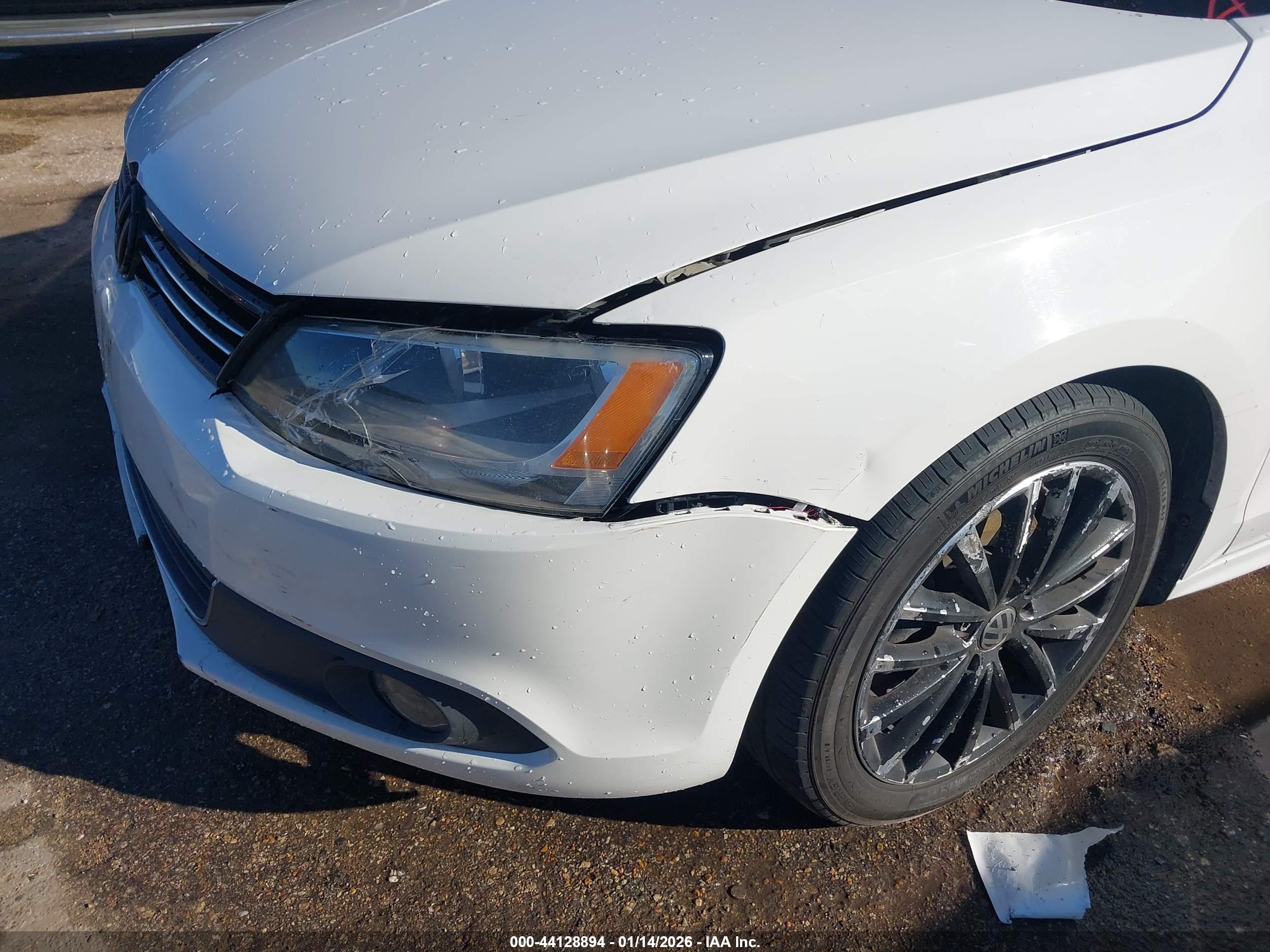 VOLKSWAGEN JETTA image 6