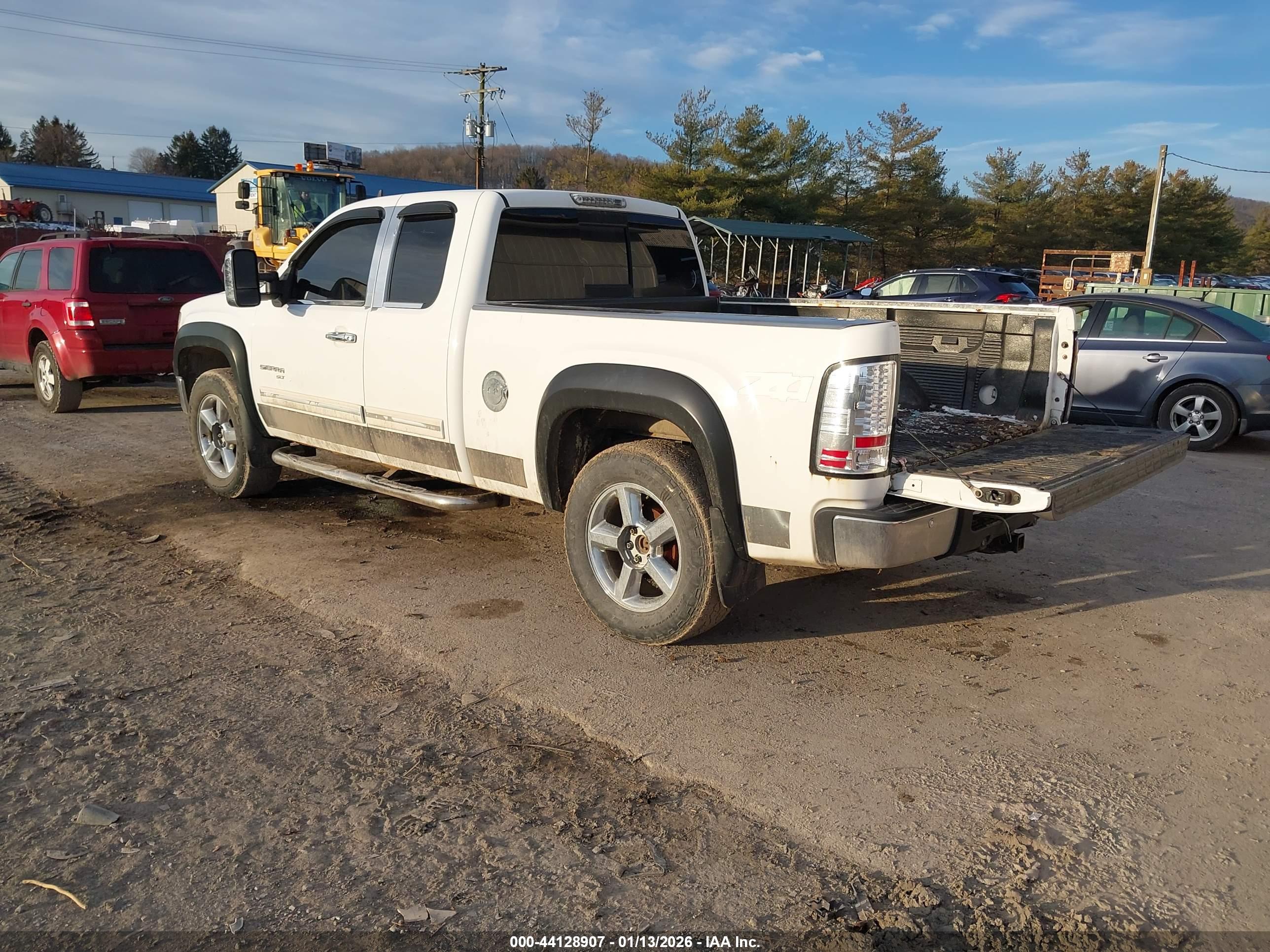 GMC SIERRA image 3
