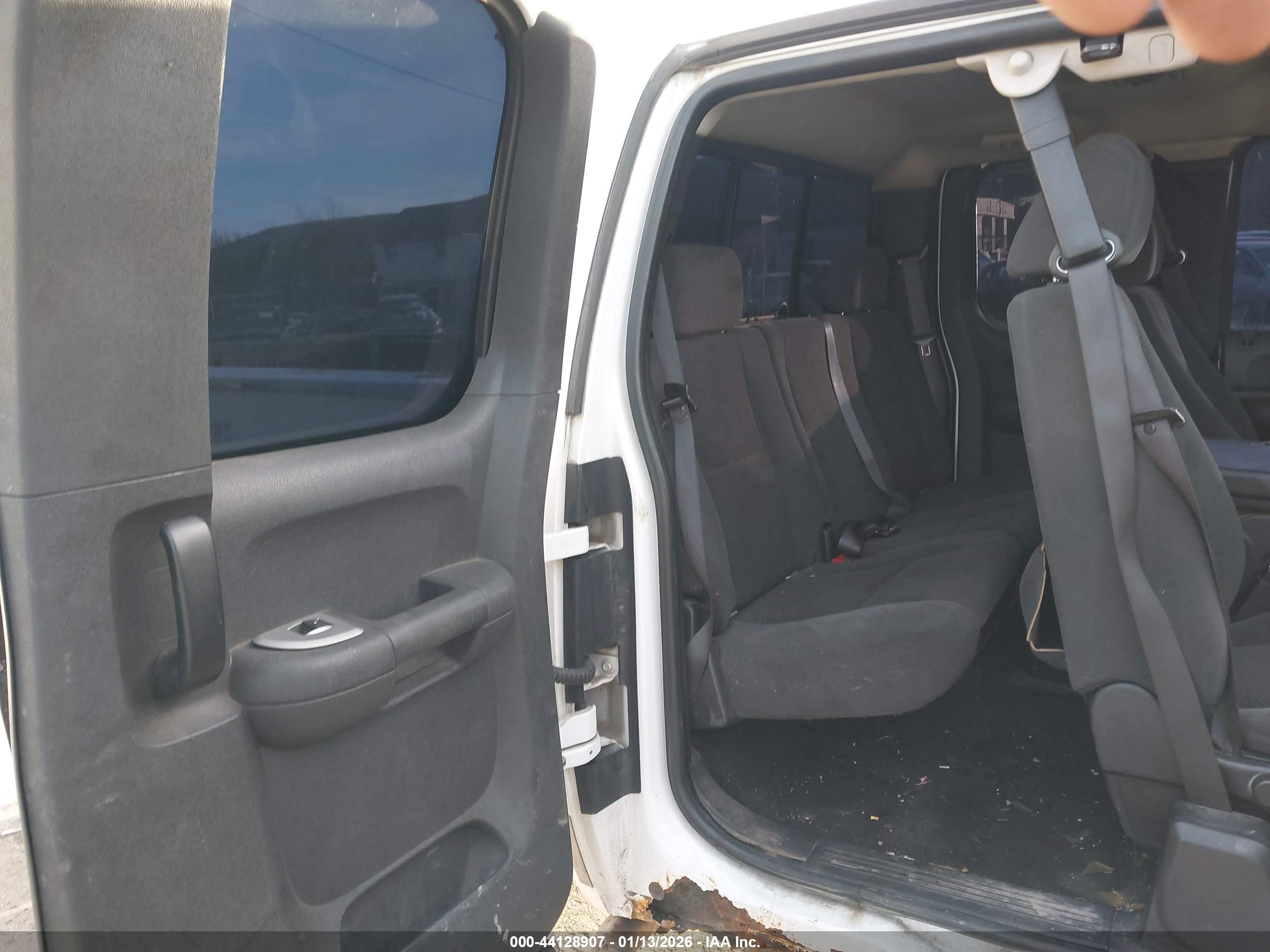 GMC SIERRA image 8