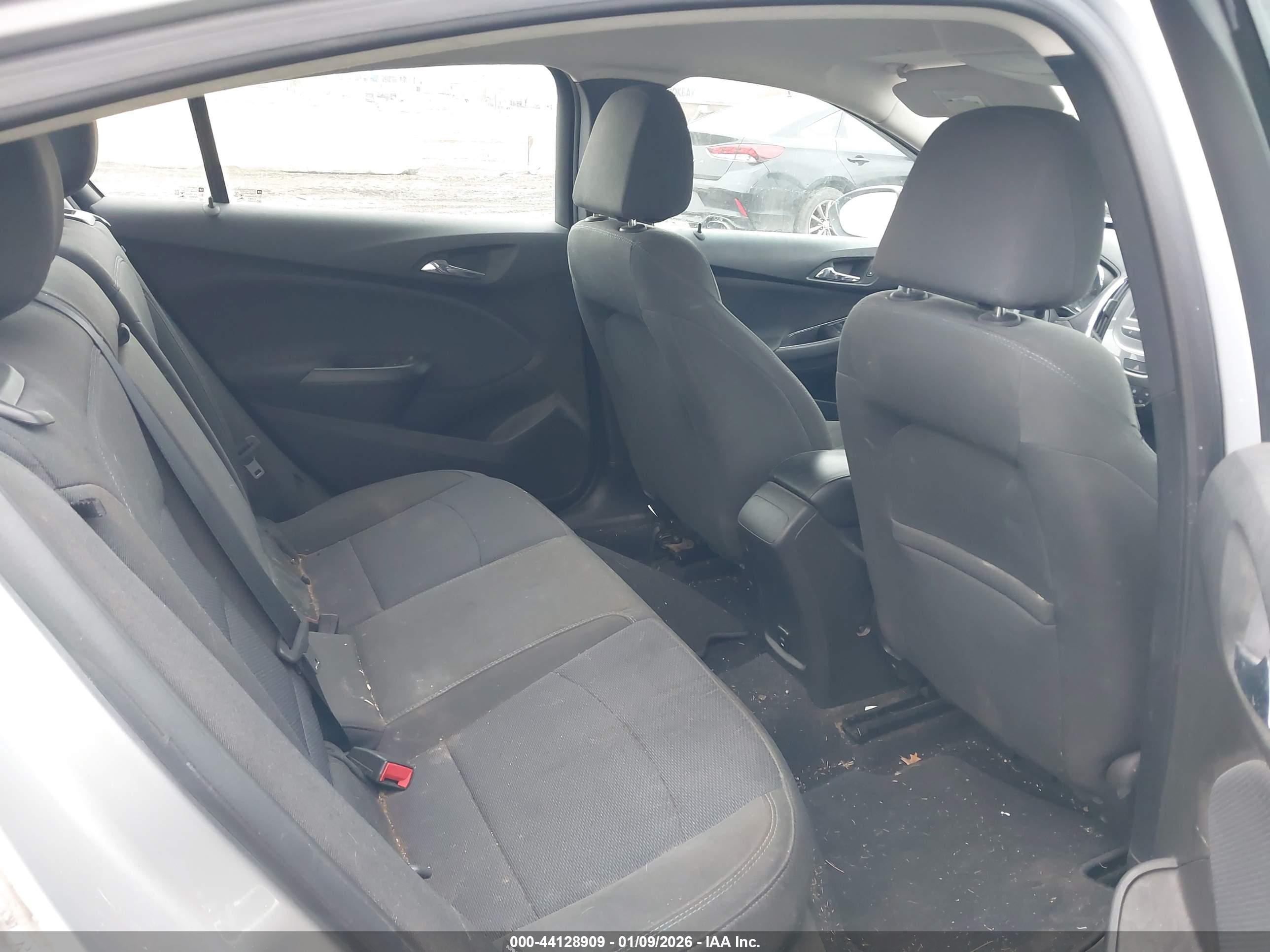 CHEVROLET CRUZE image 8