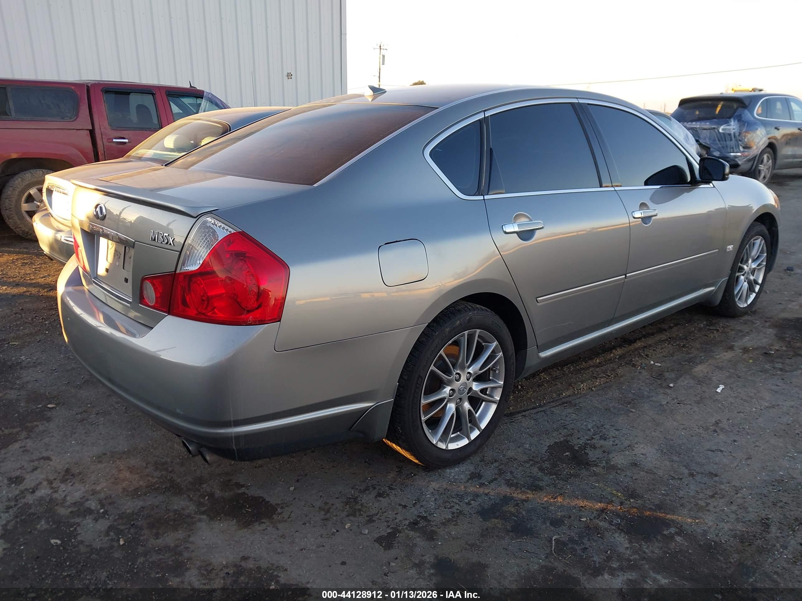 INFINITI M35X image 4