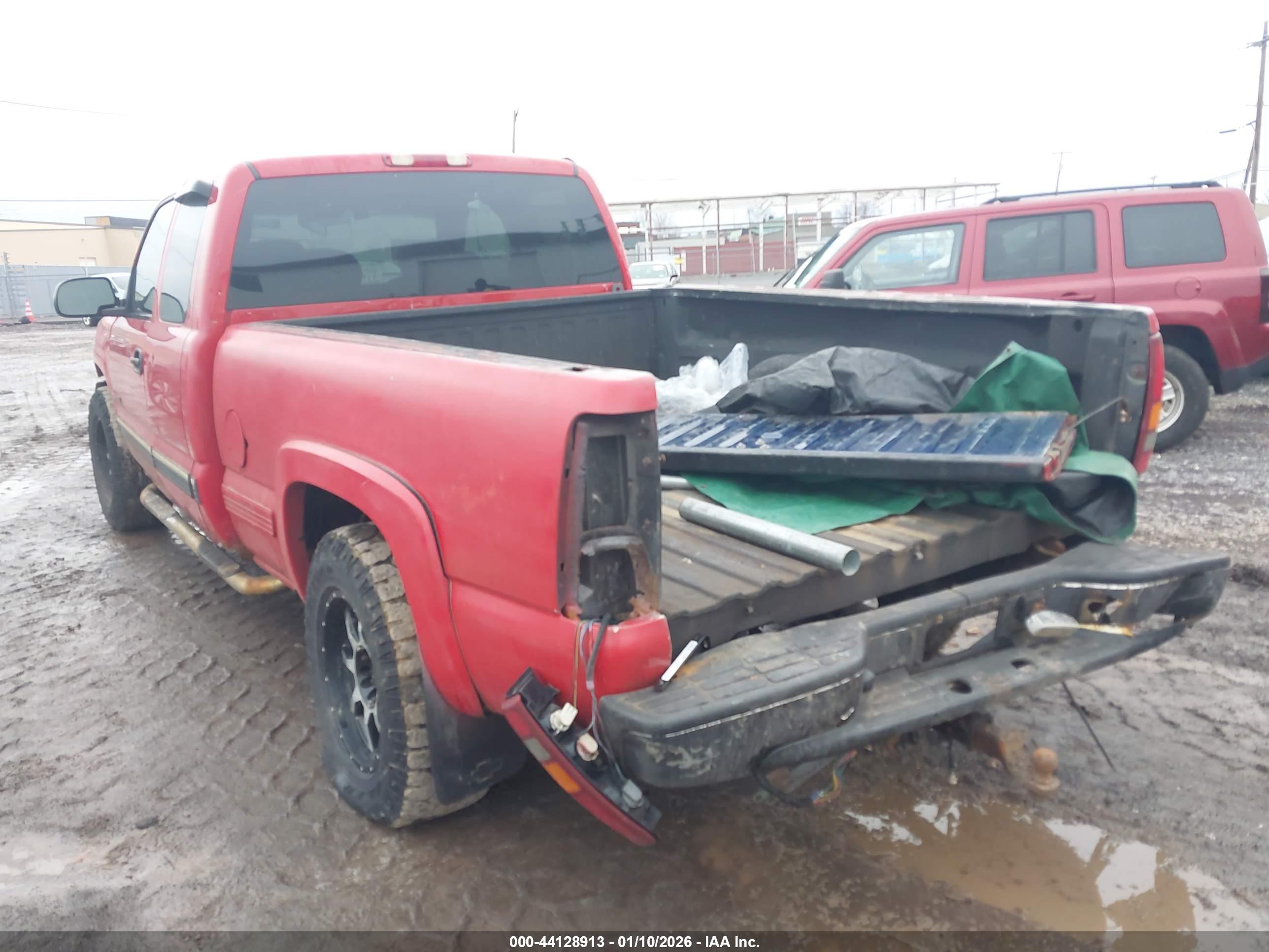 CHEVROLET SILVERADO image 6