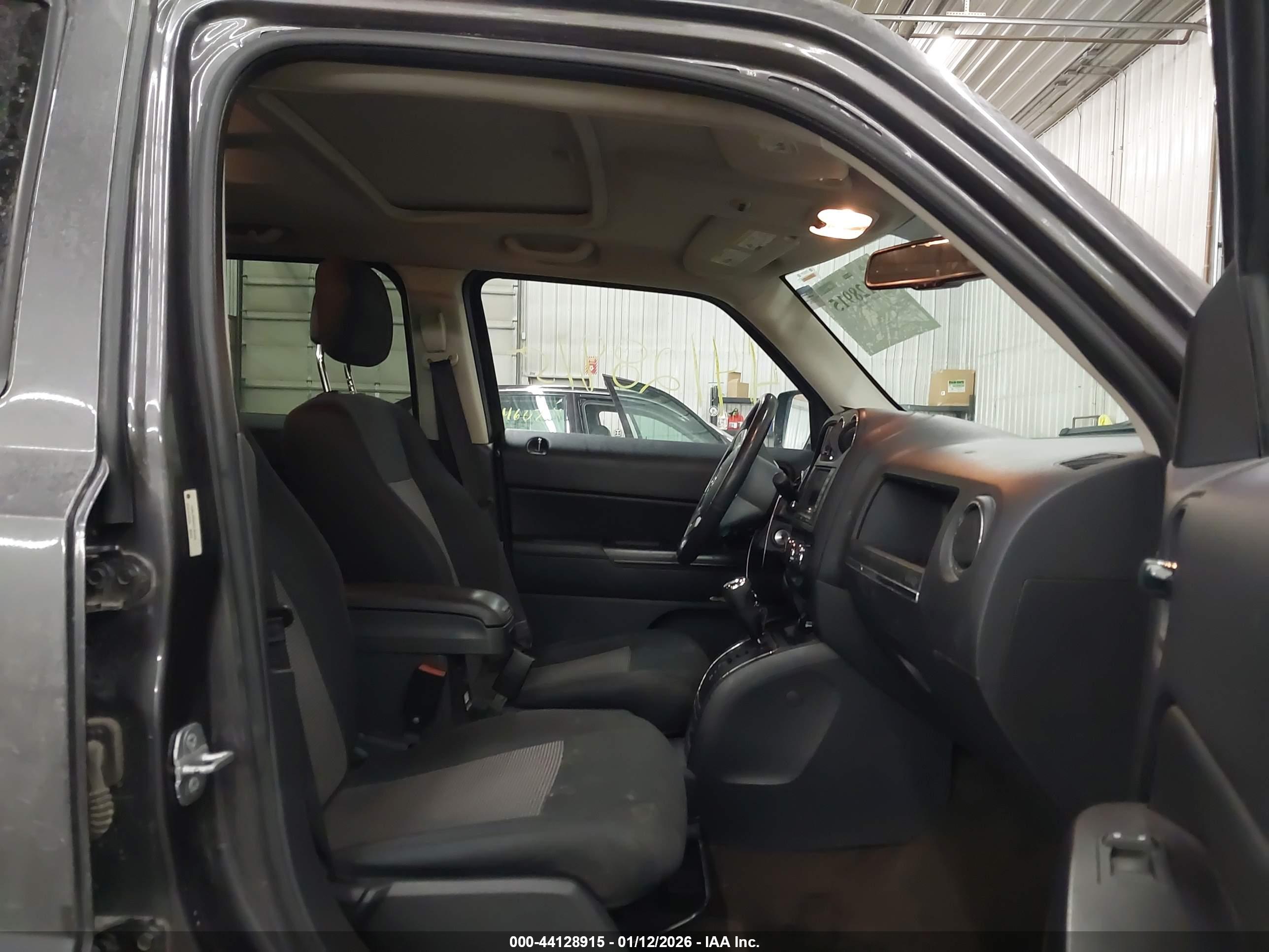 JEEP PATRIOT image 5