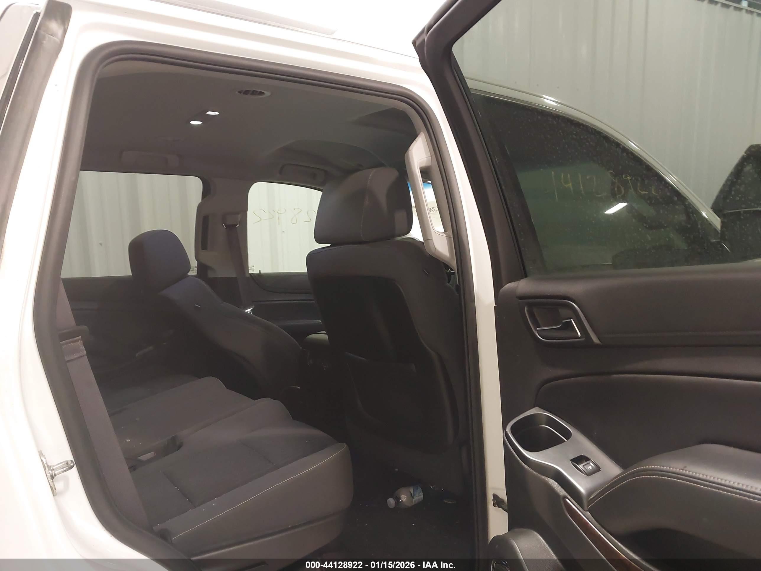 CHEVROLET TAHOE image 8