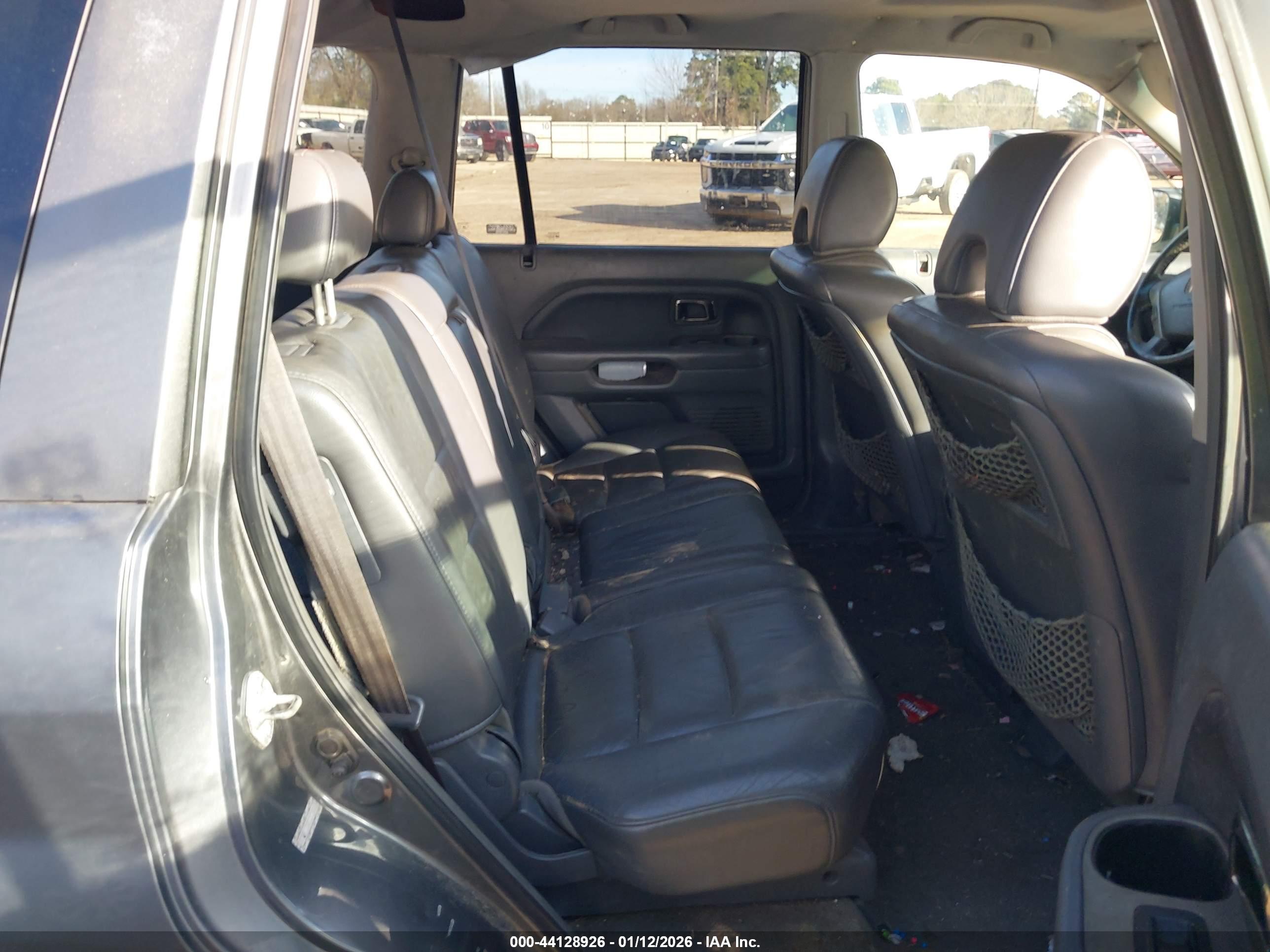 HONDA PILOT image 8