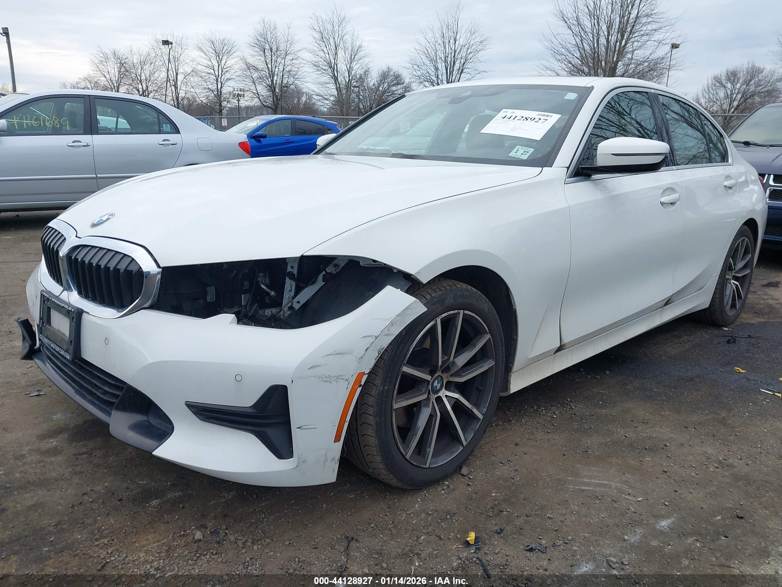 BMW 330I image 2