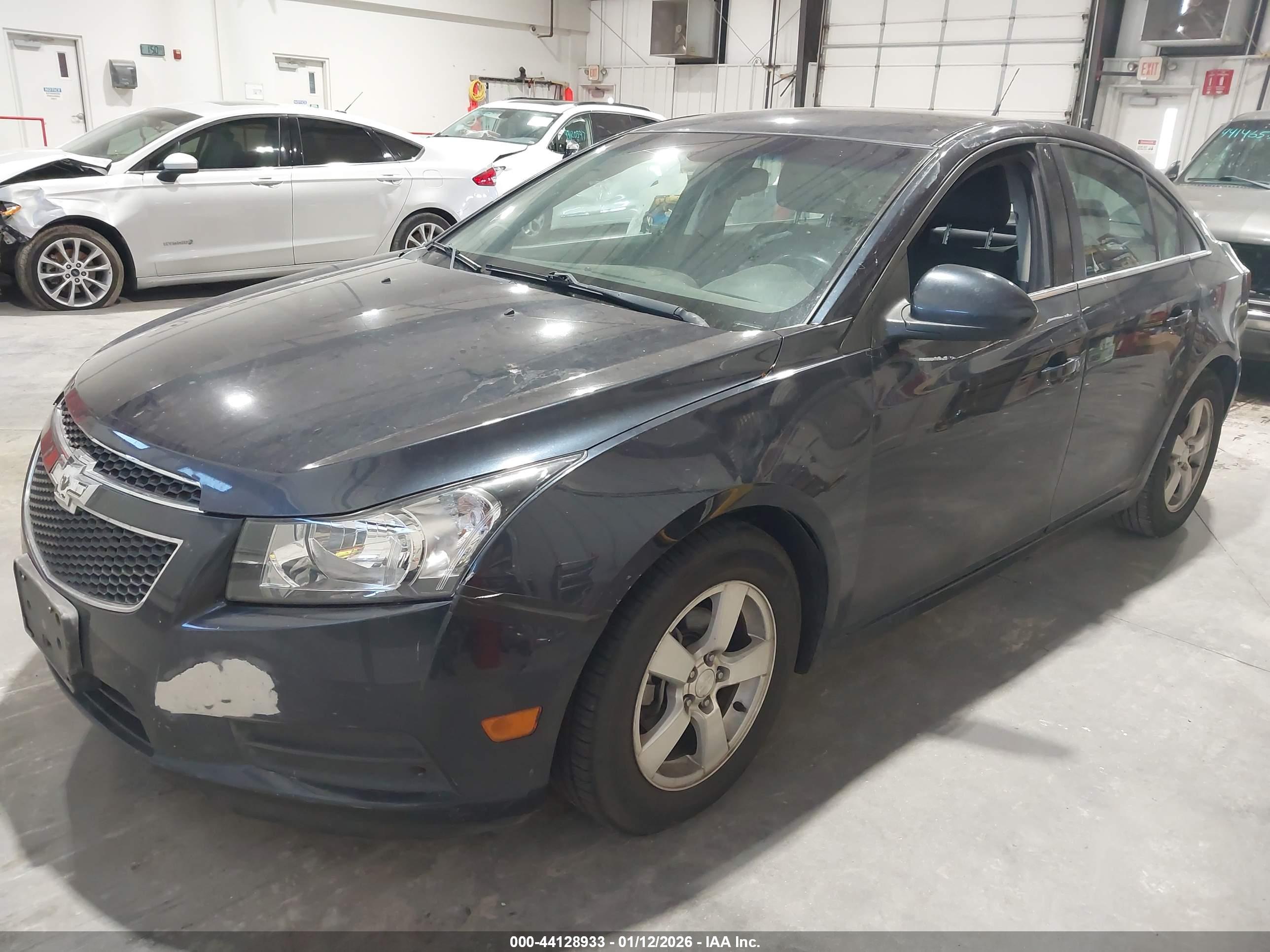 CHEVROLET CRUZE image 2