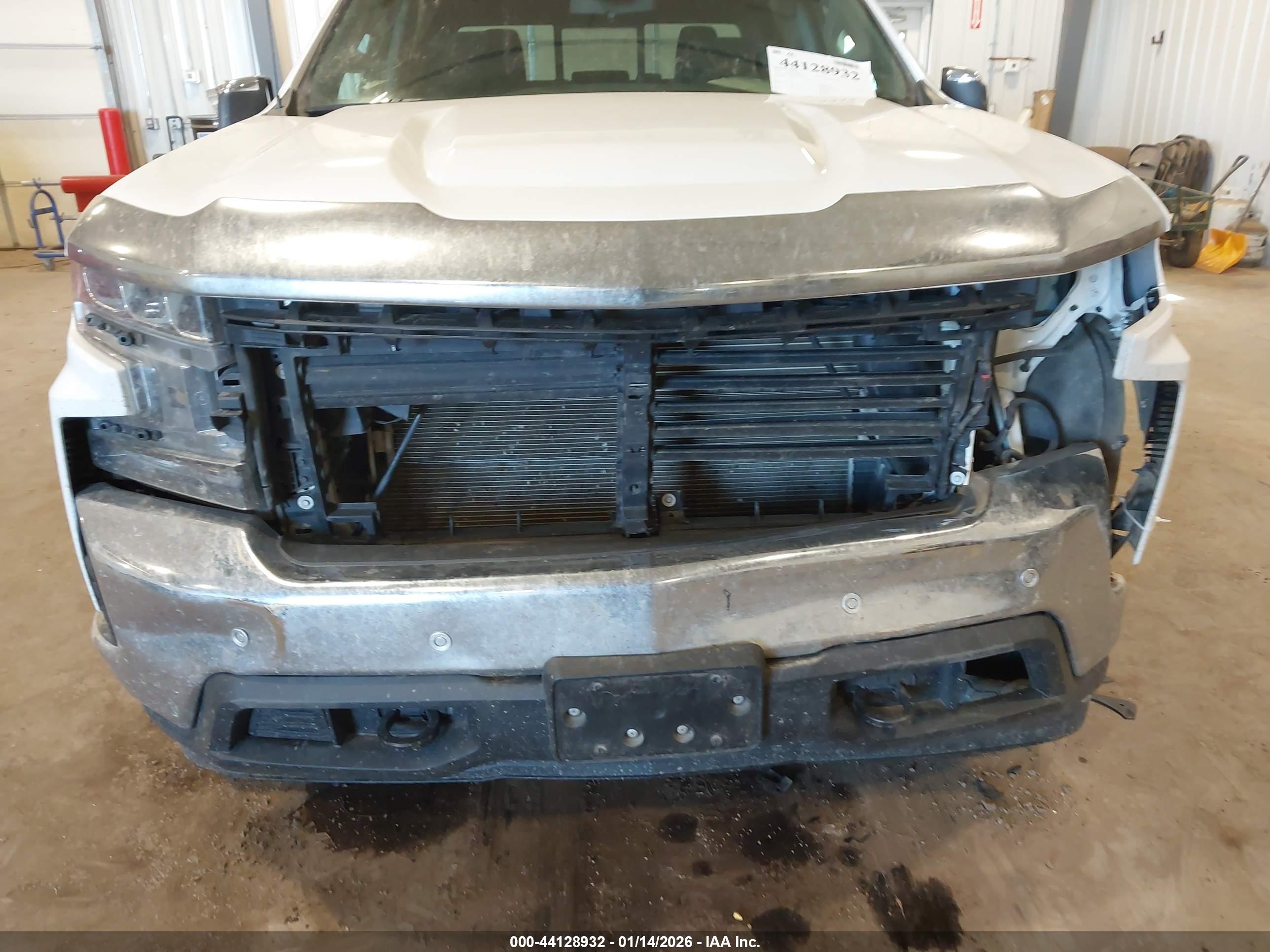 CHEVROLET SILVERADO image 6