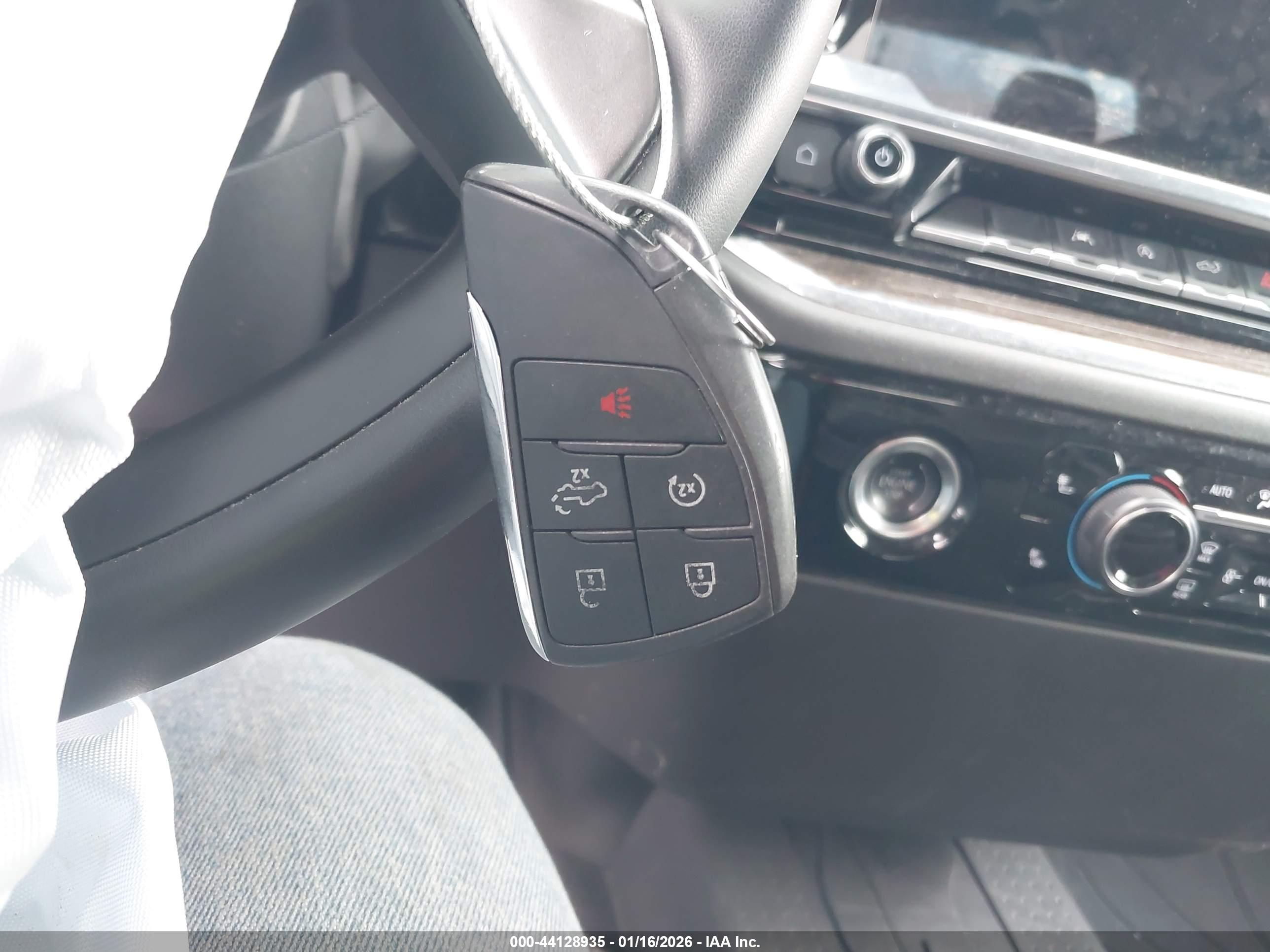 CHEVROLET SILVERADO image 11